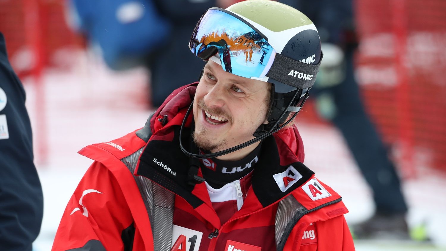 Manuel Feller veröffentlicht seine erste Solo-Single. 