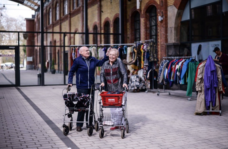 "Jeder soll die Chance haben, Secondhand-Kleidung anstelle von neuproduzierter Kleidung wählen zu können"