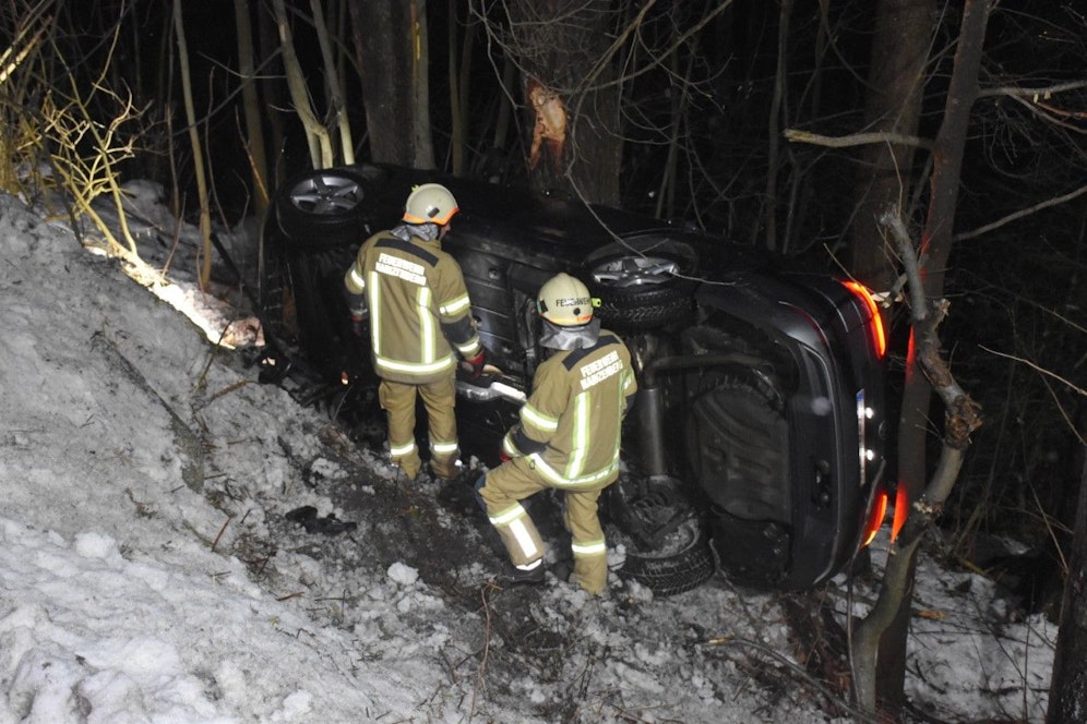 In Hainzenberg ereignete sich am späten Samstagabend (04.02.2023) ein schwerer Verkehrsunfall.