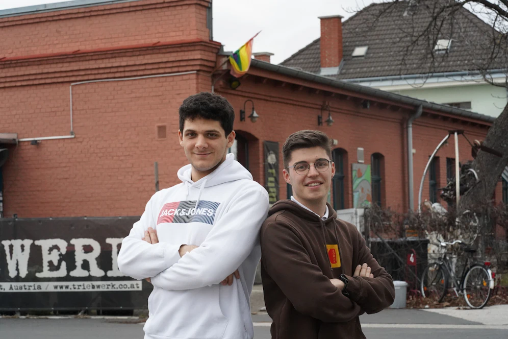 Die Leidenschaft von Leon Köllnhofer und Tobias Hübl ist schon lange das gemeinsam Produzieren von Filmen und Videos. 