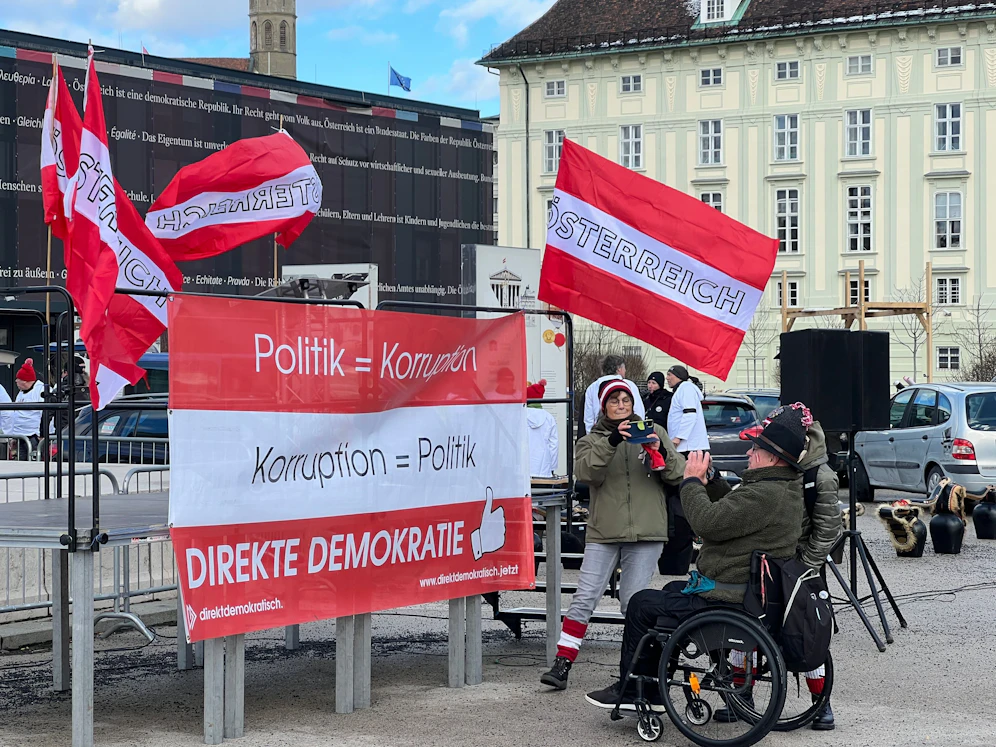 Statt Mega-Demo zog nur Mini-Truppe durch Wien – die Teilnehmerzahl blieb überschaubar.