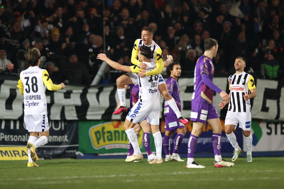 Der LASK jubelt gegen Austria Klagenfurt über den Halbfinal-Einzug im ÖFB-Cup