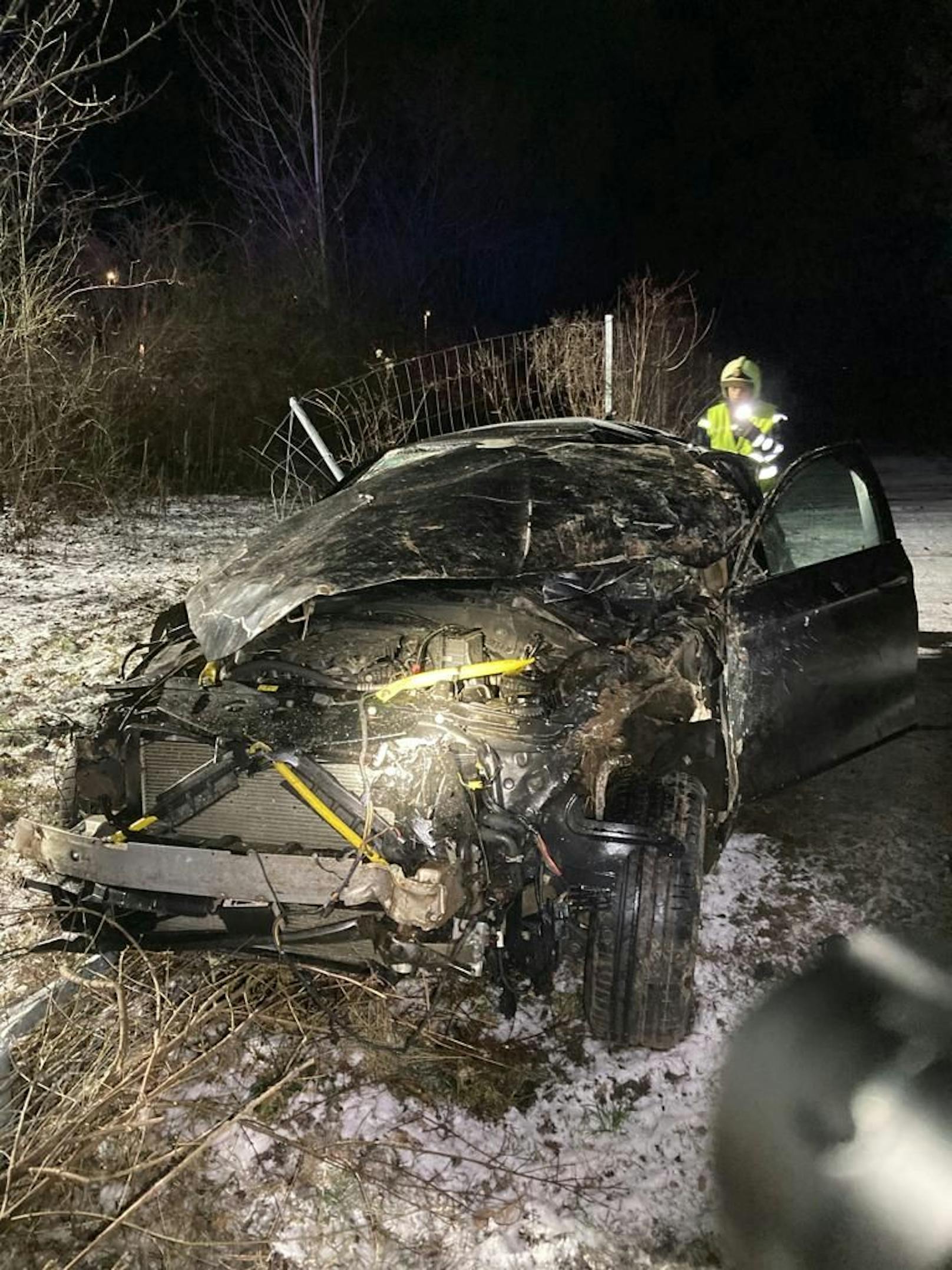 Unfall mit Fahrerflucht im Bezirk Neunkirchen