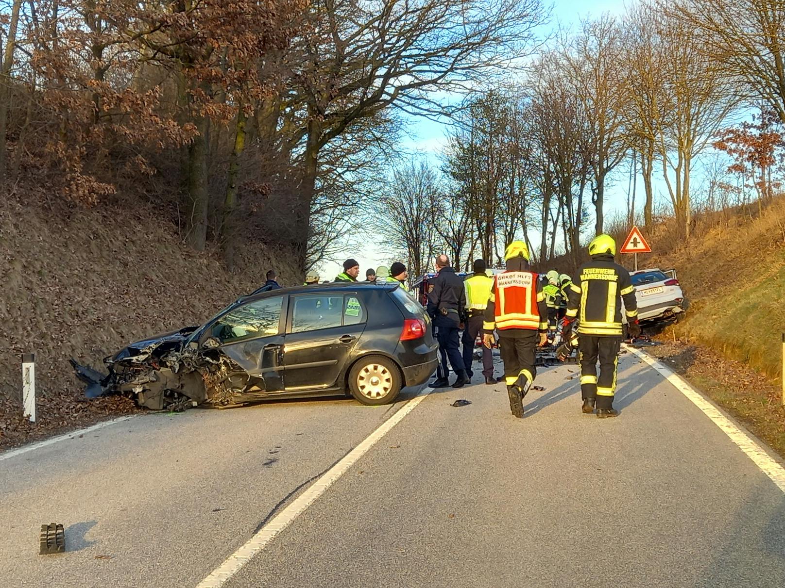 4 Verletzte bei Frontalunfall