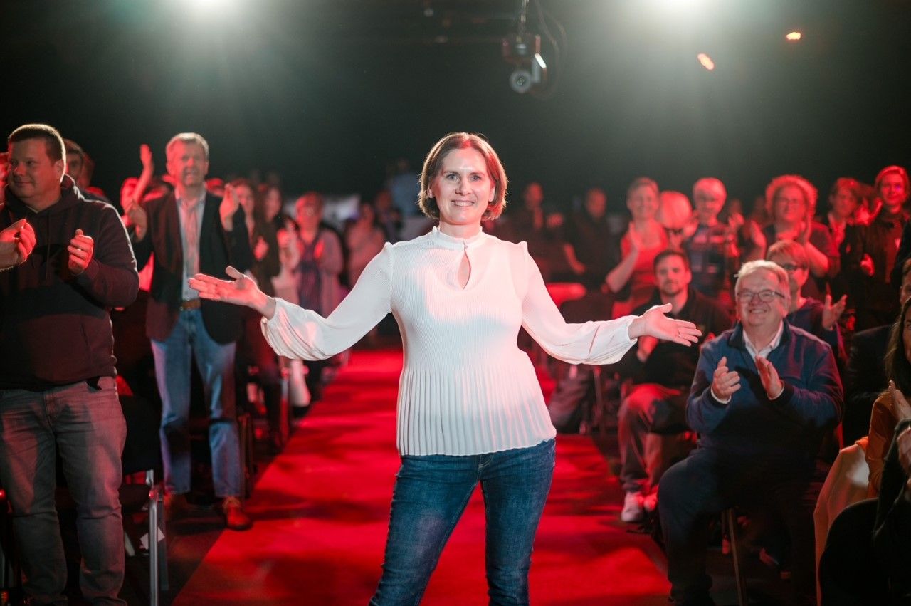 Katrin Ossberger gewann den diesjährigen "Speaker-Slam" Excellence Award