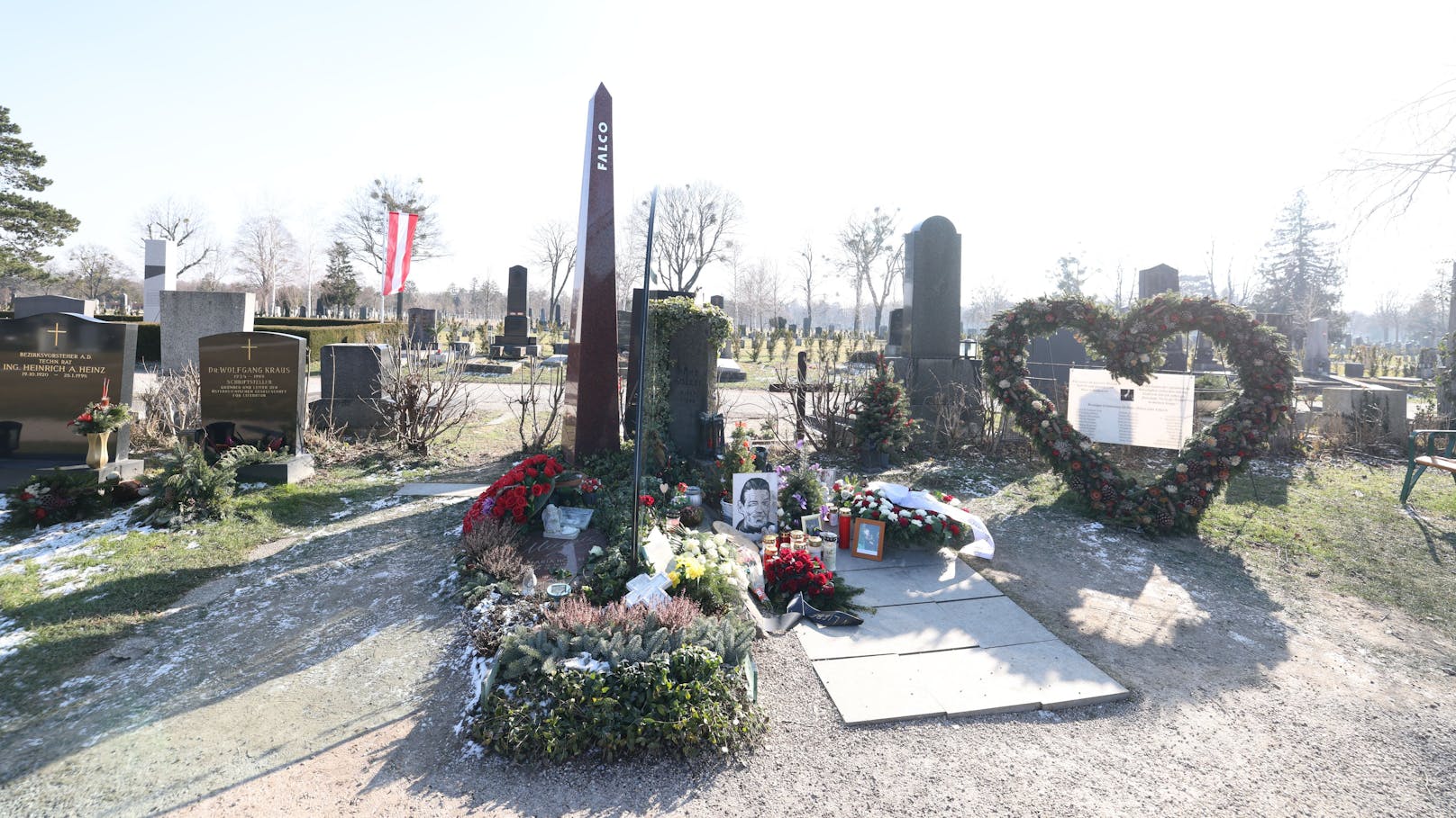 Falcos Grab am Wiener Zentralfriedhof ist noch immer eine Pilgerstätte.