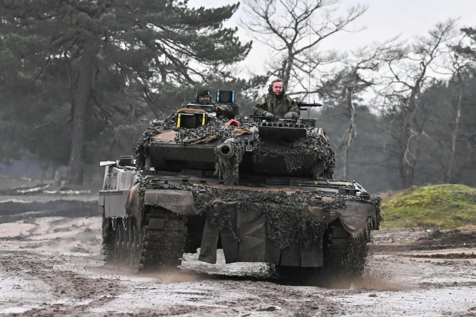 Pistorius besucht Kiew, verspricht über 150 Panzer