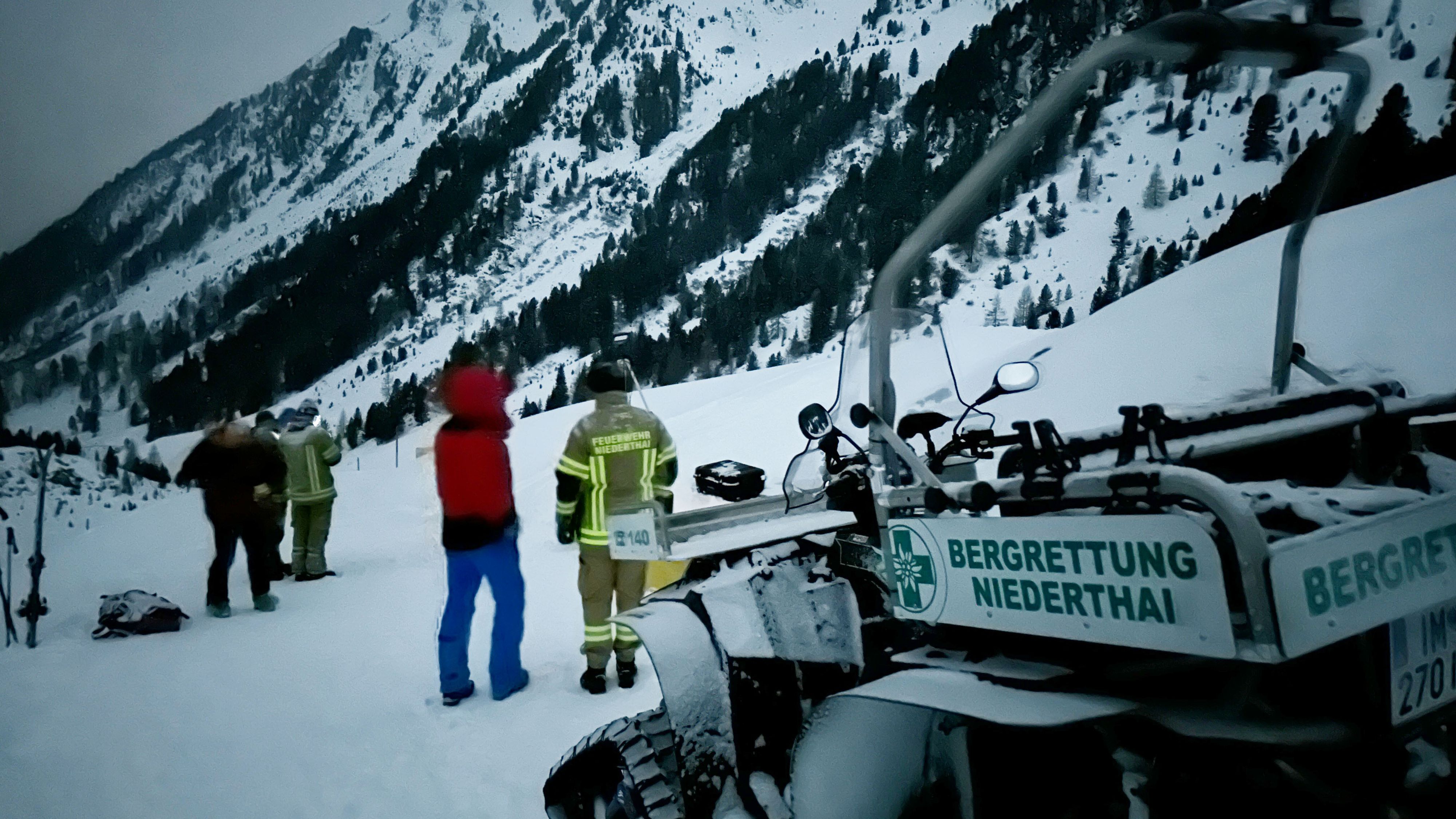 Keiner konnte ihm helfen – 40-Jähriger stirbt in Lawine. Symbolbild. 