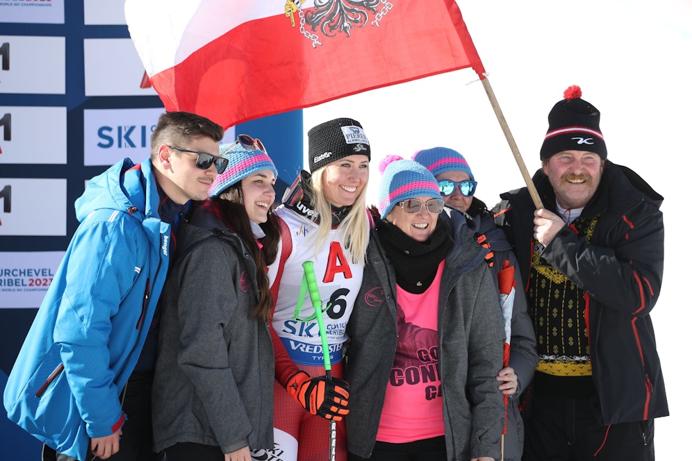 Familie Hütter feiert Bronze in Meribel: Bereits die vierte ÖSV-Medaille bei der WM