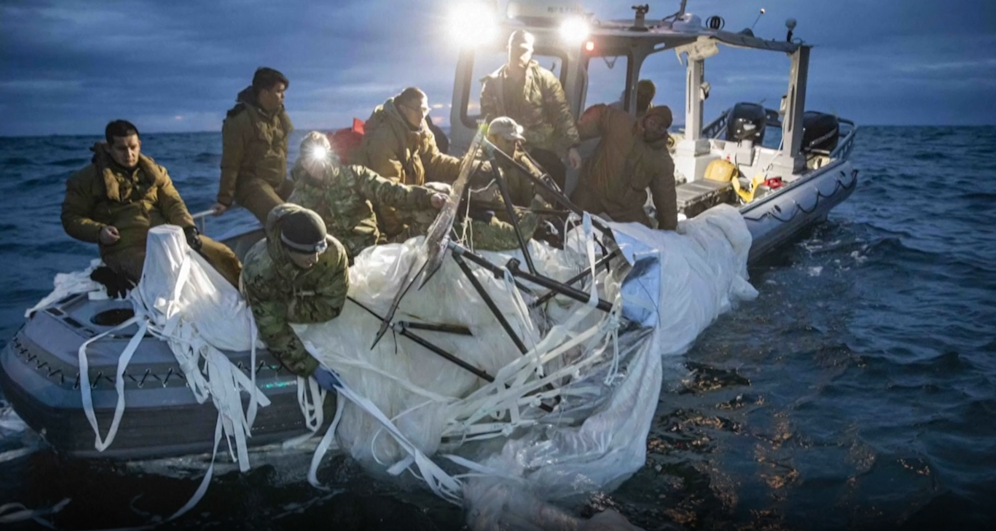 Chinesischer Spionage Ballon aus Atlantik gefischt.