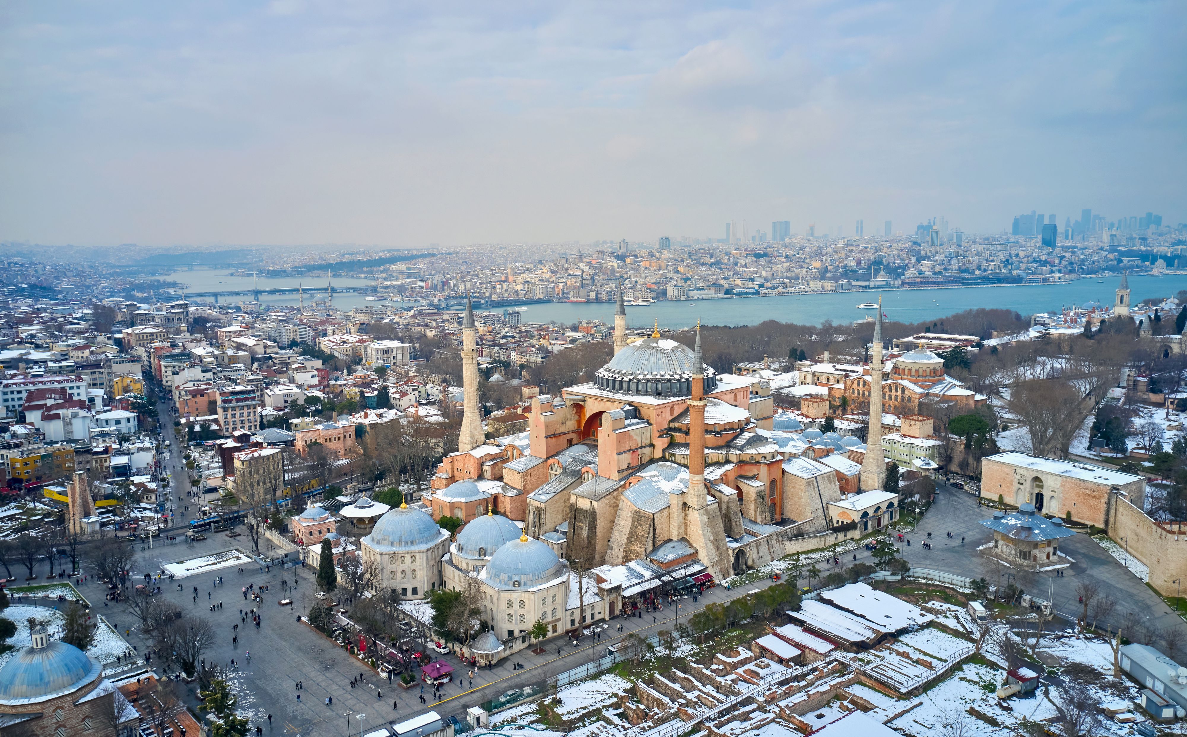 Nach dem schweren Erdbeben geht auch in Istanbul die Angst um.