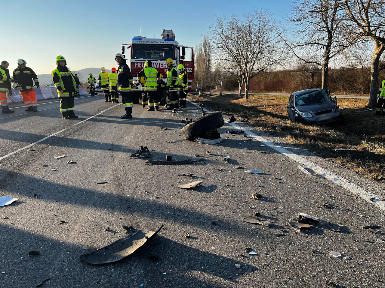 Heute.at - Ein Opfer war Kind! Frontalcrash forderte 4 Verletzte