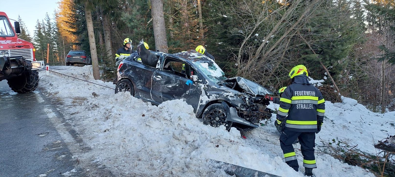 Bei einem Verkehrsunfall in Strallegg (Bezirk Weiz) ist am Donnerstag ein 47-jähriger Wiener schwer verletzt worden. Er wurde ins Spital geflogen.