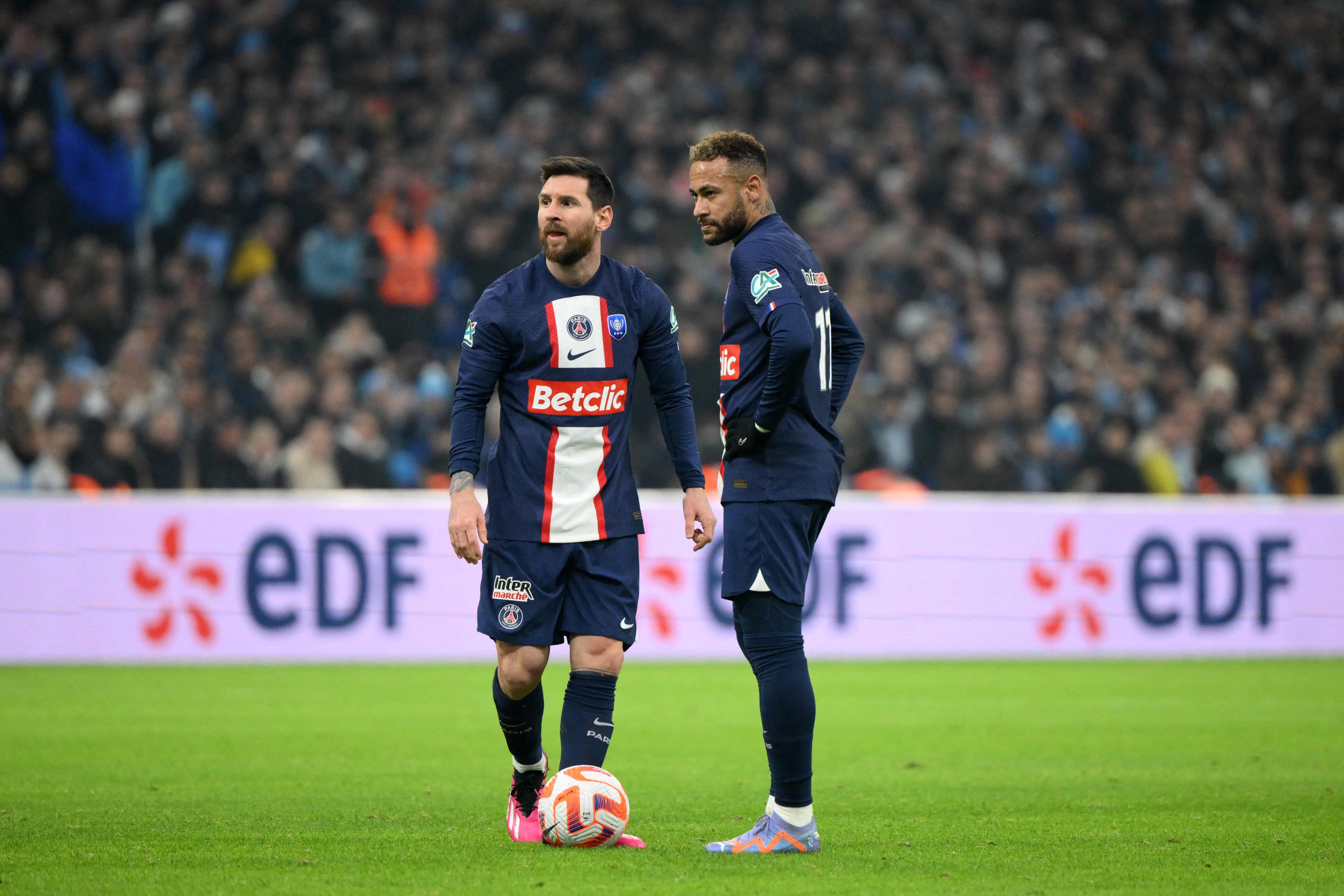 Superstar Lionel Messi ist plötzlich mit der Rückennummer von Neymar aufgelaufen. 