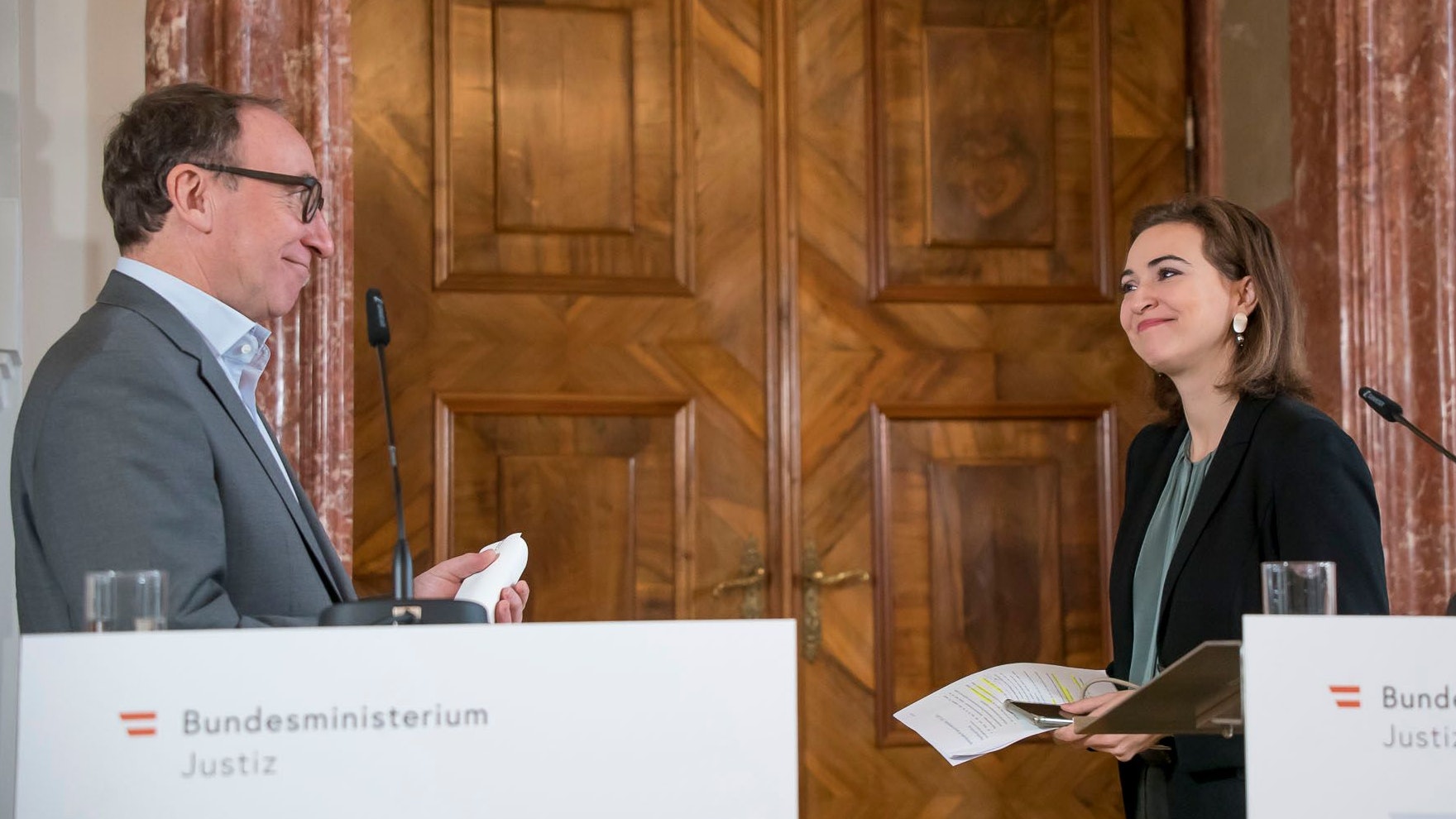 On top: Gesundheitsminister Johannes Rauch (Grüne), Justizministerin Alma Zadic (Grüne)