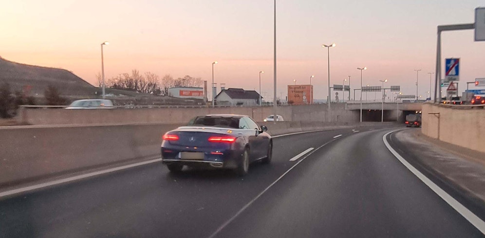 Das Mercedes E-Cabriolet ist kein reines Sommerfahrzeug.