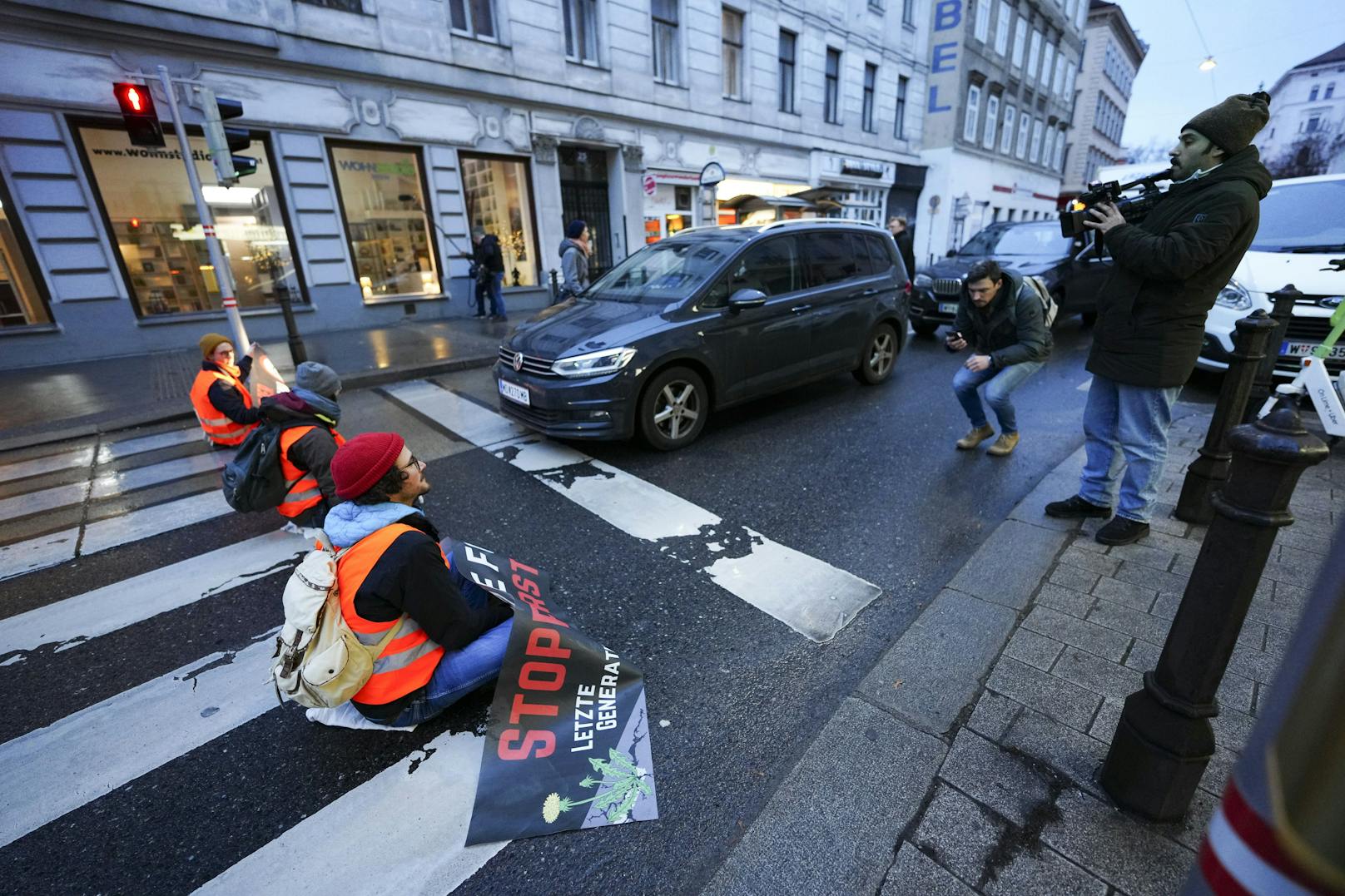 Am Freitag kam es zu mehreren Stör-Aktionen im zweiten Wiener Bezirk – unter anderem auf der Ostautobahn. (Symbolfoto)