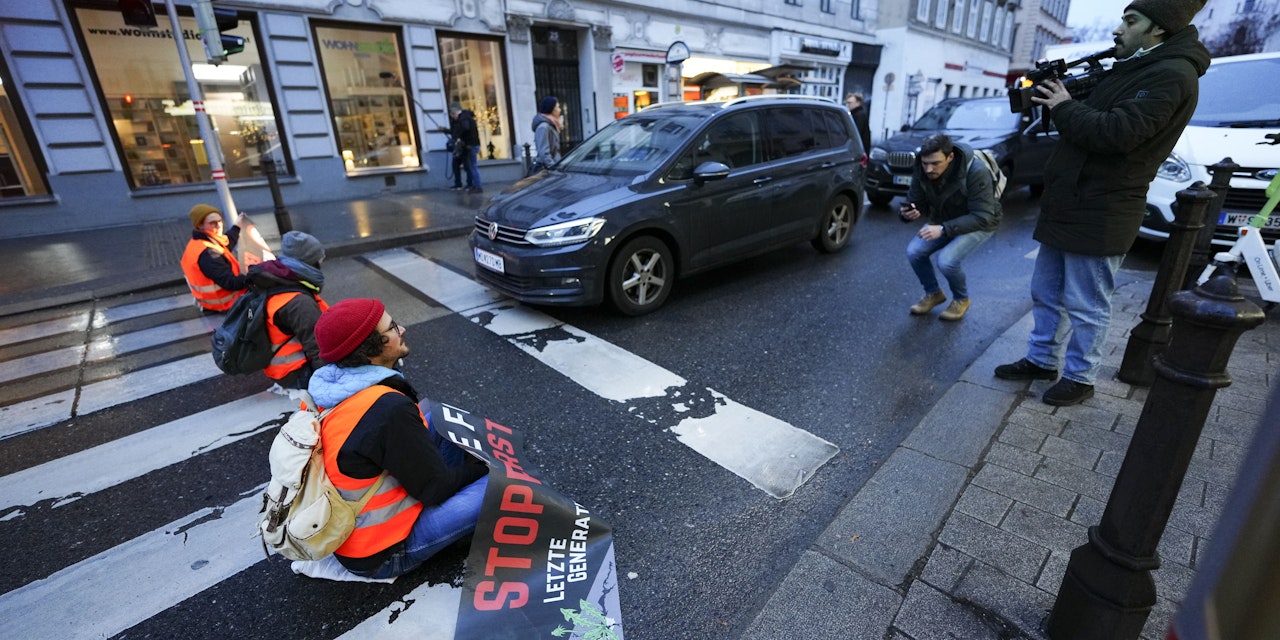 Klima Kleber Legen Ab Montag Wieder Verkehr Lahm Heuteat 3429