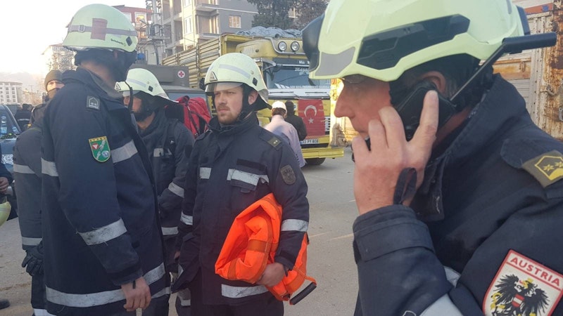 Einsatzkräfte der Bundesheer-Einheit "AFDRU" in der türkischen Provinz Hatay nach dem schweren Beben vom 6. Februar 2023.