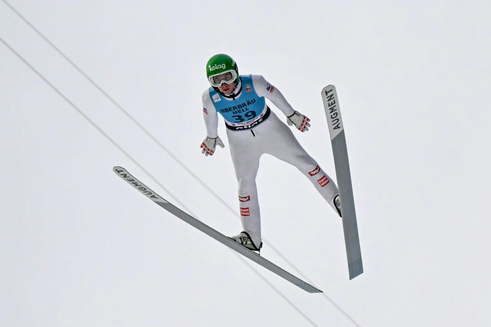 Daniel Tschofenig fliegt zu seinem ersten Stockerl im Skisprung-Weltcup. 