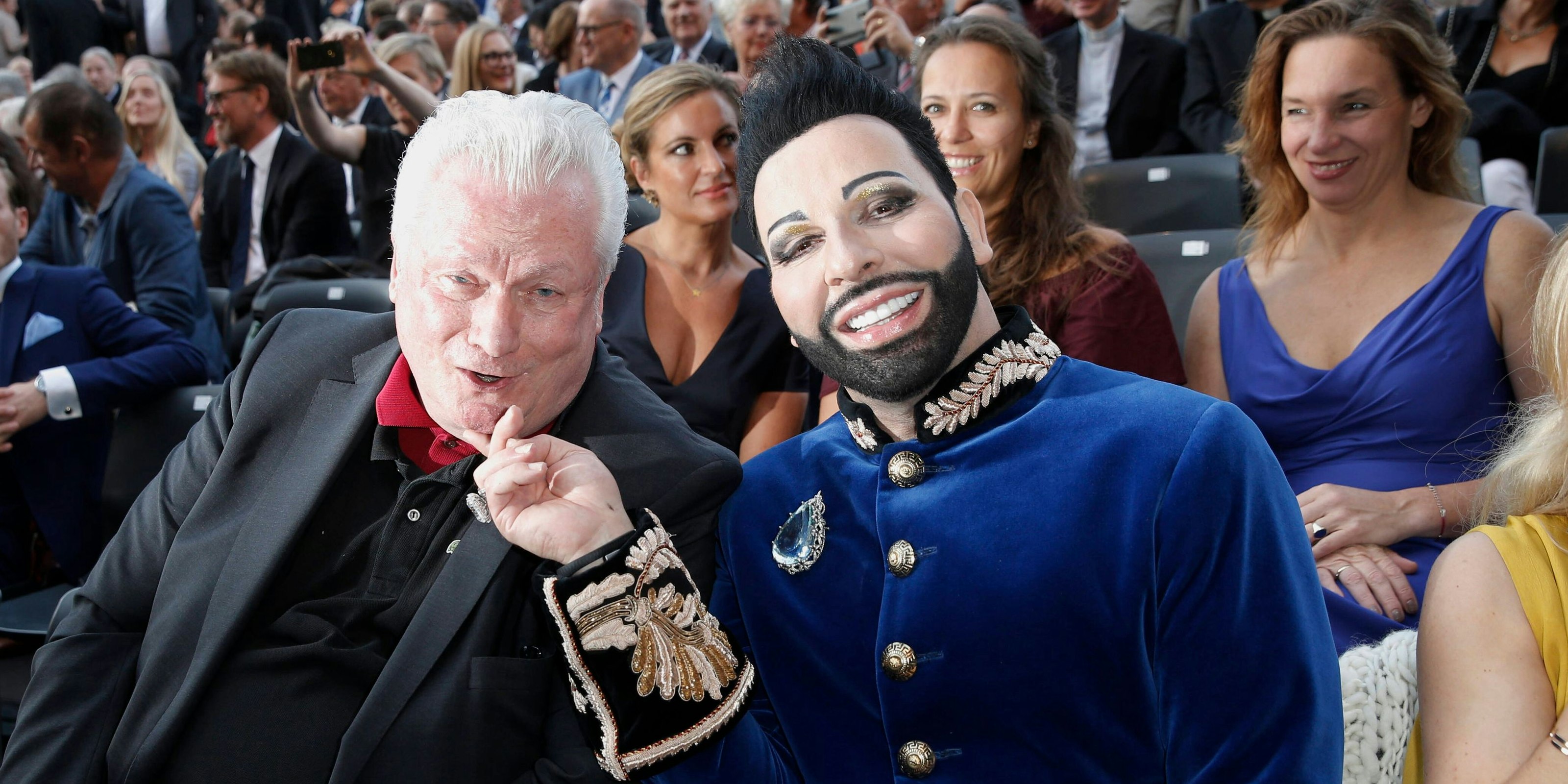 Harald Glööckler mit Dieter Schroth bei den Nibelungen-Festspielen Worms 2015.