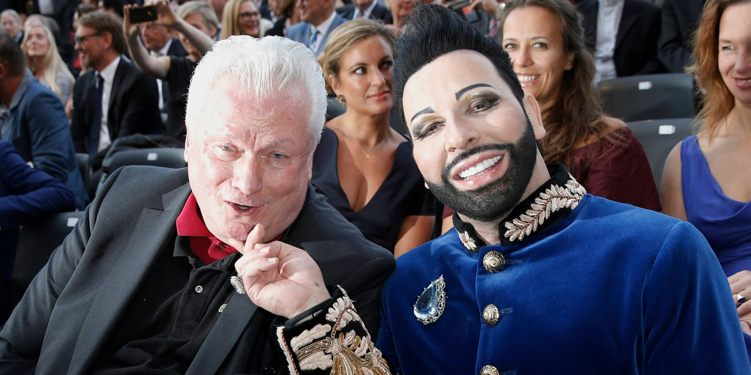 Harald Glööckler mit Dieter Schroth bei den Nibelungen-Festspielen Worms 2015.