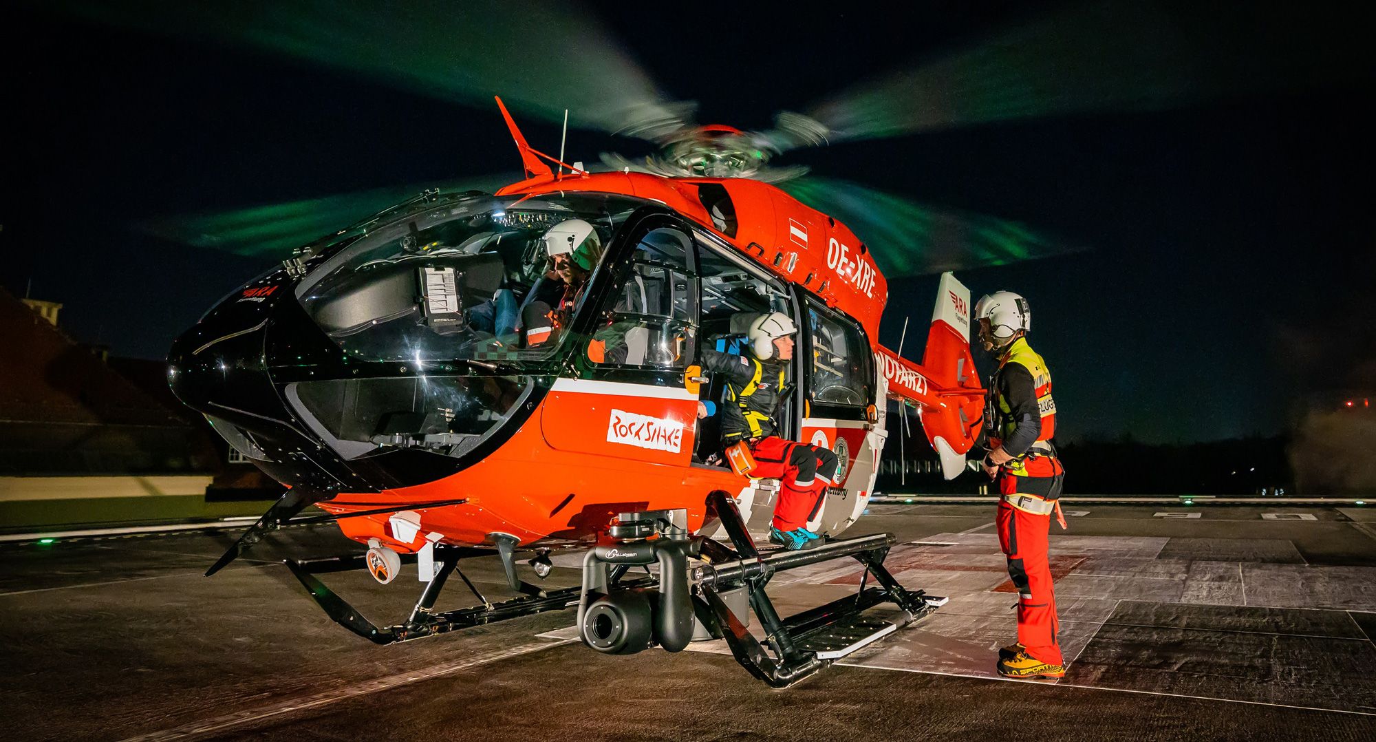 Ein Hubschrauber der ARA-Flugrettung stand im Einsatz. Symbolbild
