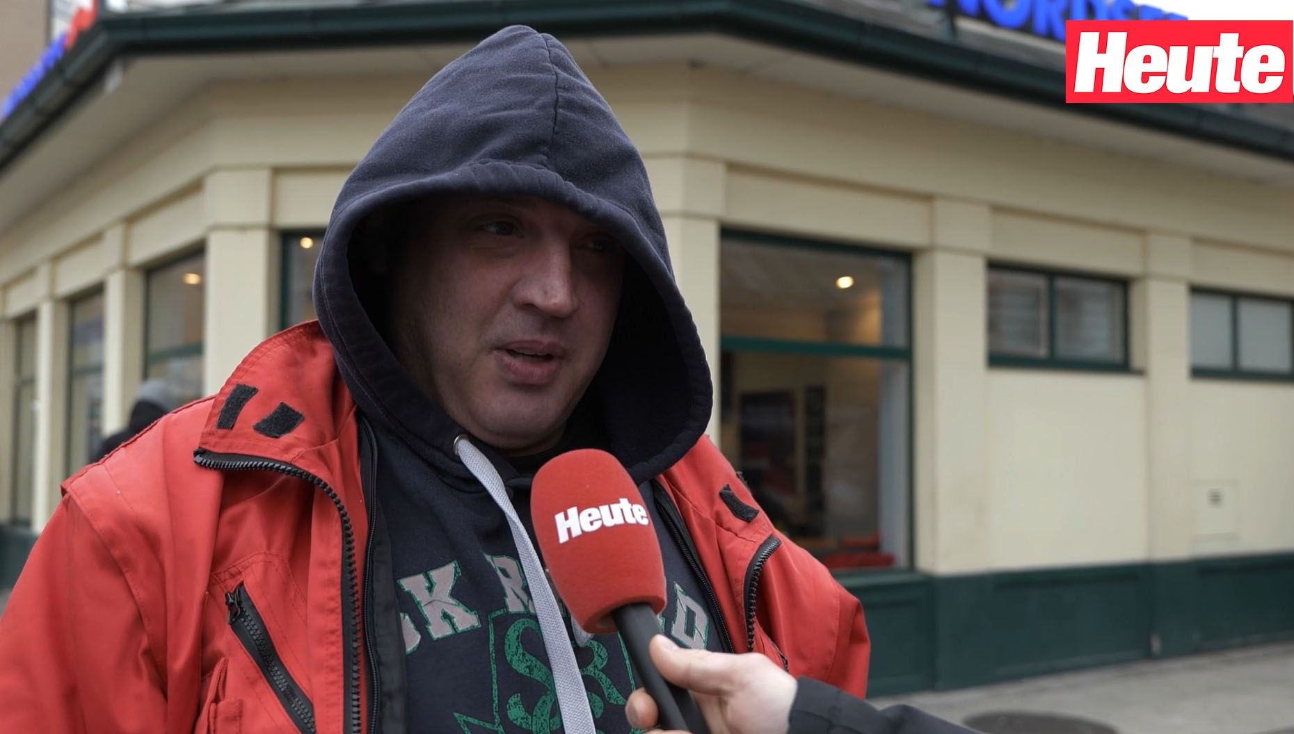 Ein Wiener kann mit den Klima-Klebern nicht wirklich etwas anfangen und ist wütend.