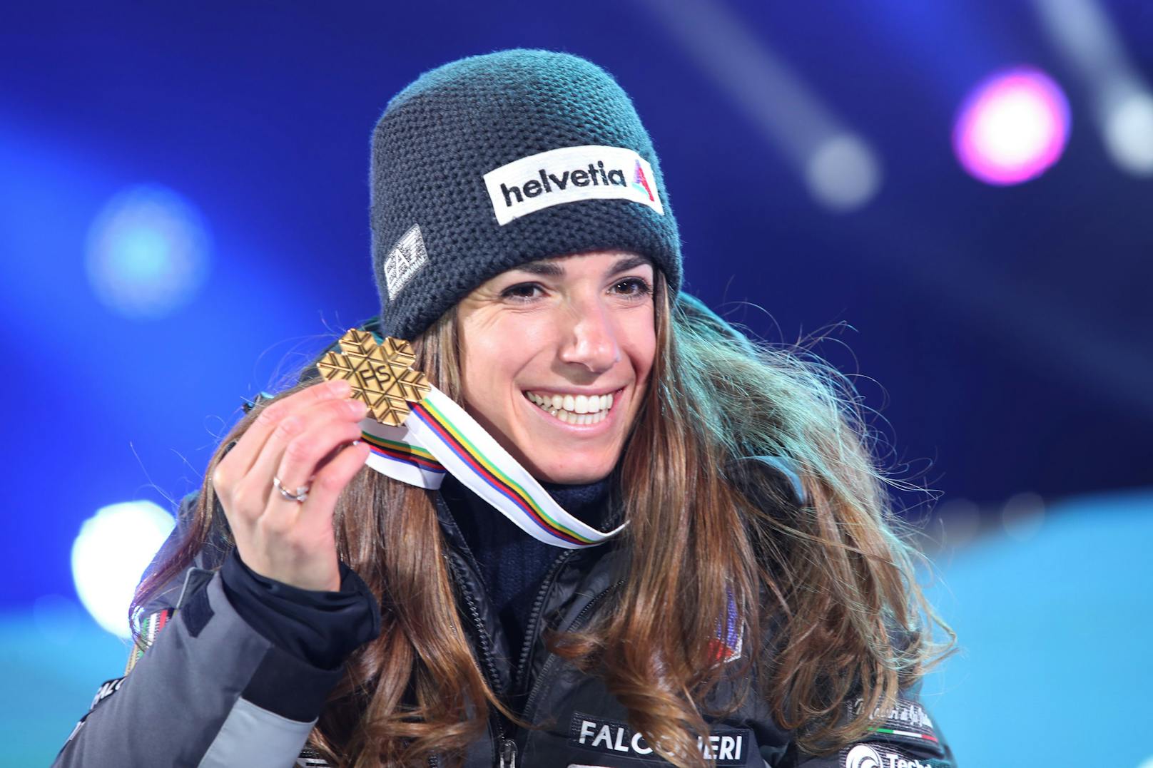 <strong>Super-G der Damen</strong>: Erneut jubelte eine Italienerin, diesmal <strong>Marta Bassino</strong>. Mikaela Shiffrin (US) holte Silber, Conny Hütter Bronze.