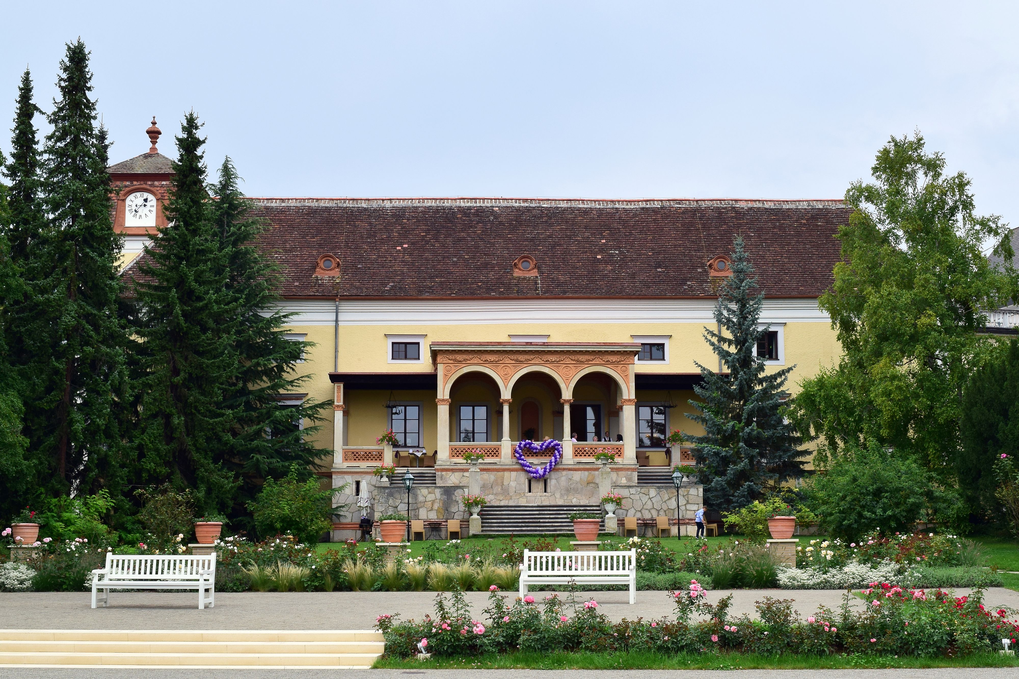 Hotel Schloss Weikersdorf: Die schöne Anlage in Baden
