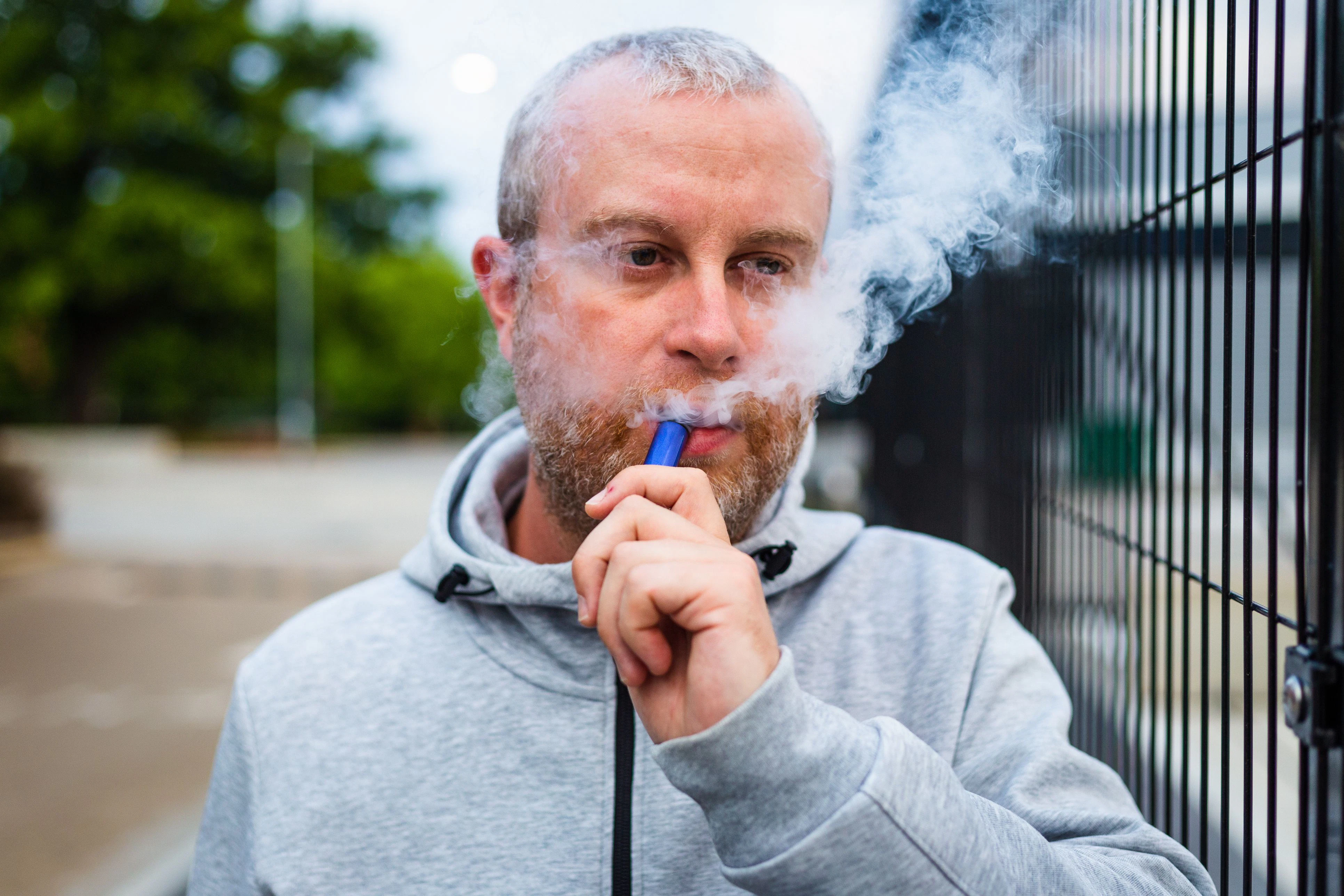 Wegwerf-Vapes können bei Beschädigung Hitze von über 1.000 Grad entwickeln.