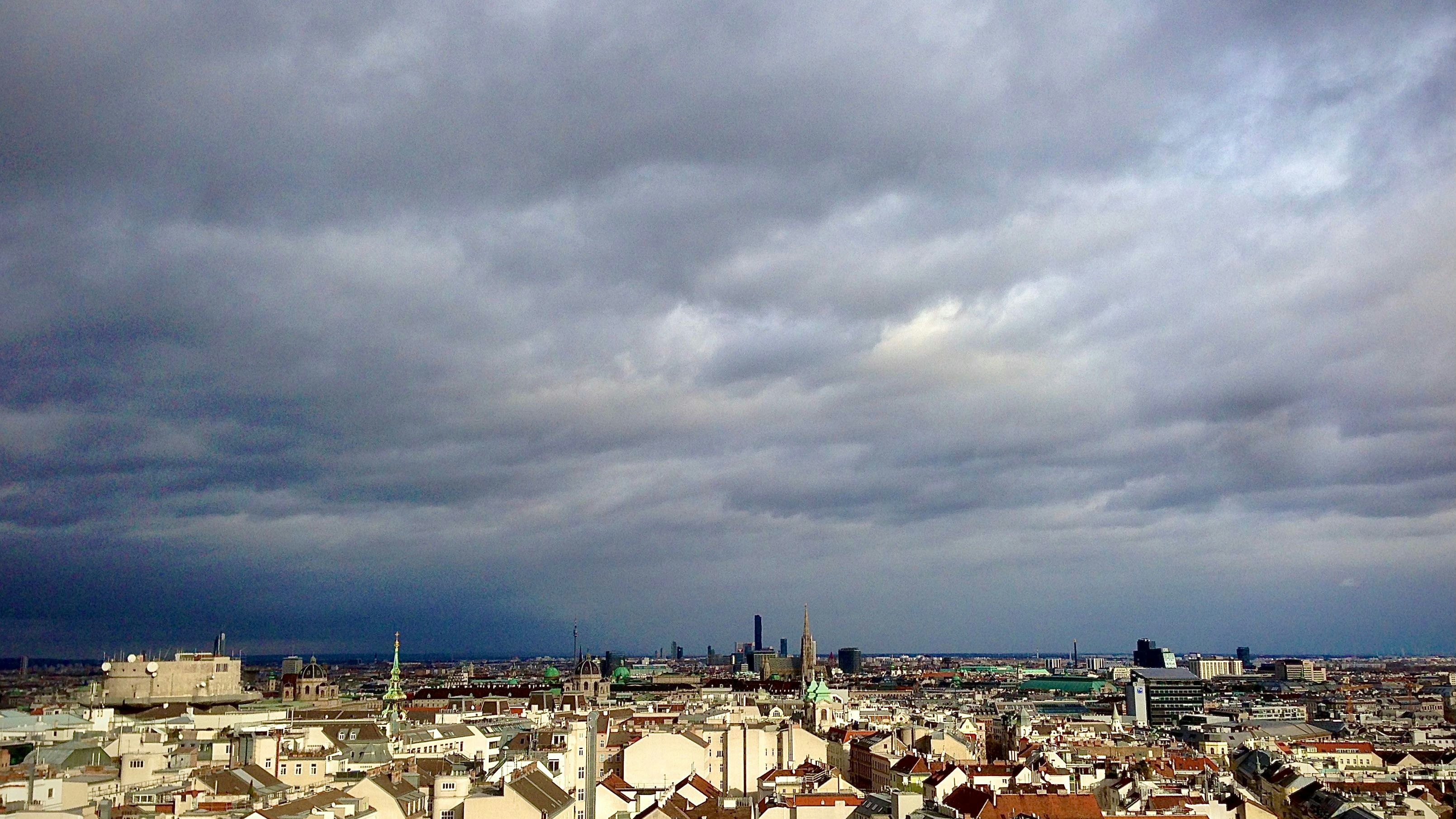 Der Sonnenschein wird von Regen und Sturm abgelöst. Symbolbild.