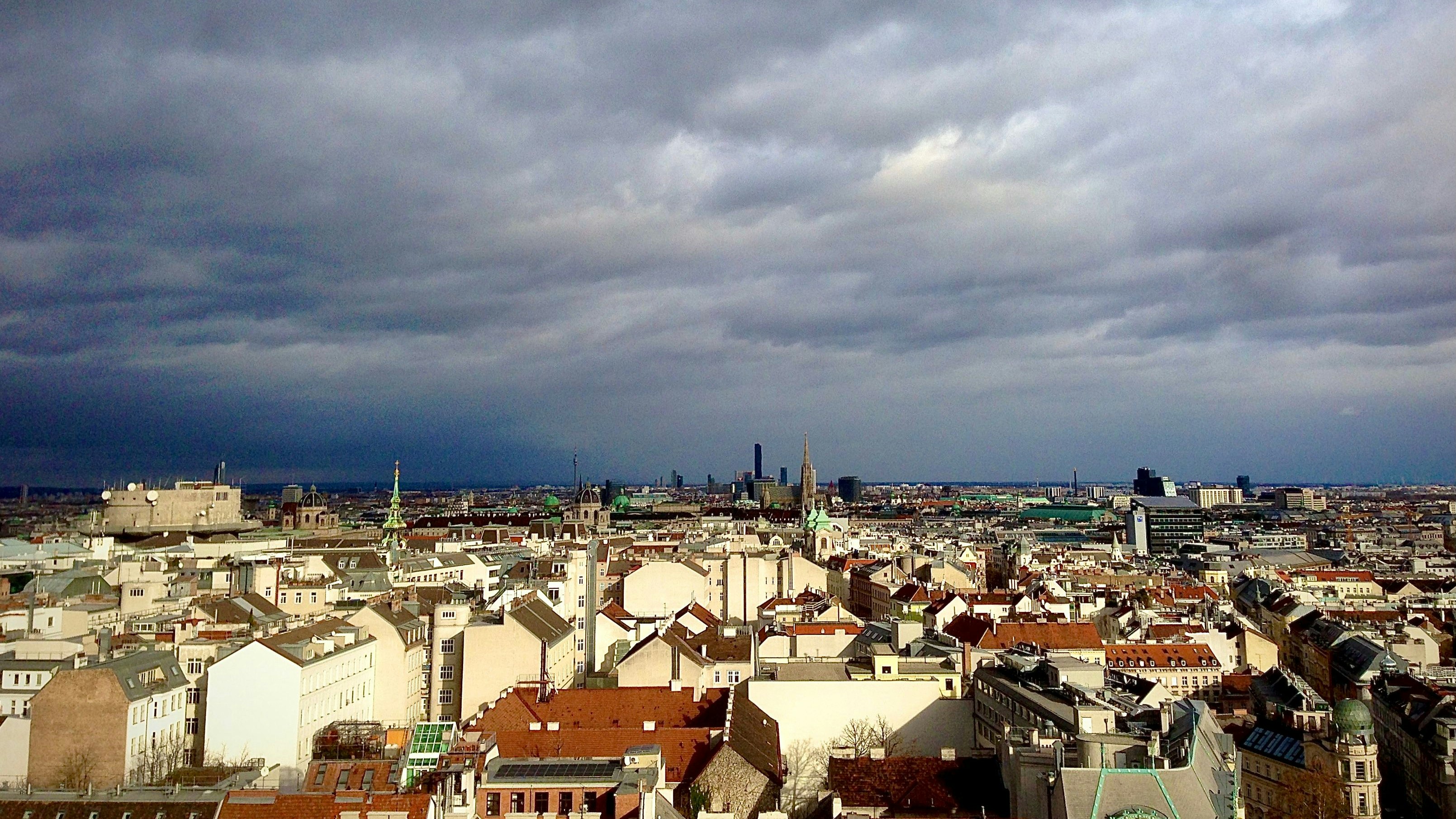 Der Sonnenschein wird von Regen und Sturm abgelöst. Symbolbild.