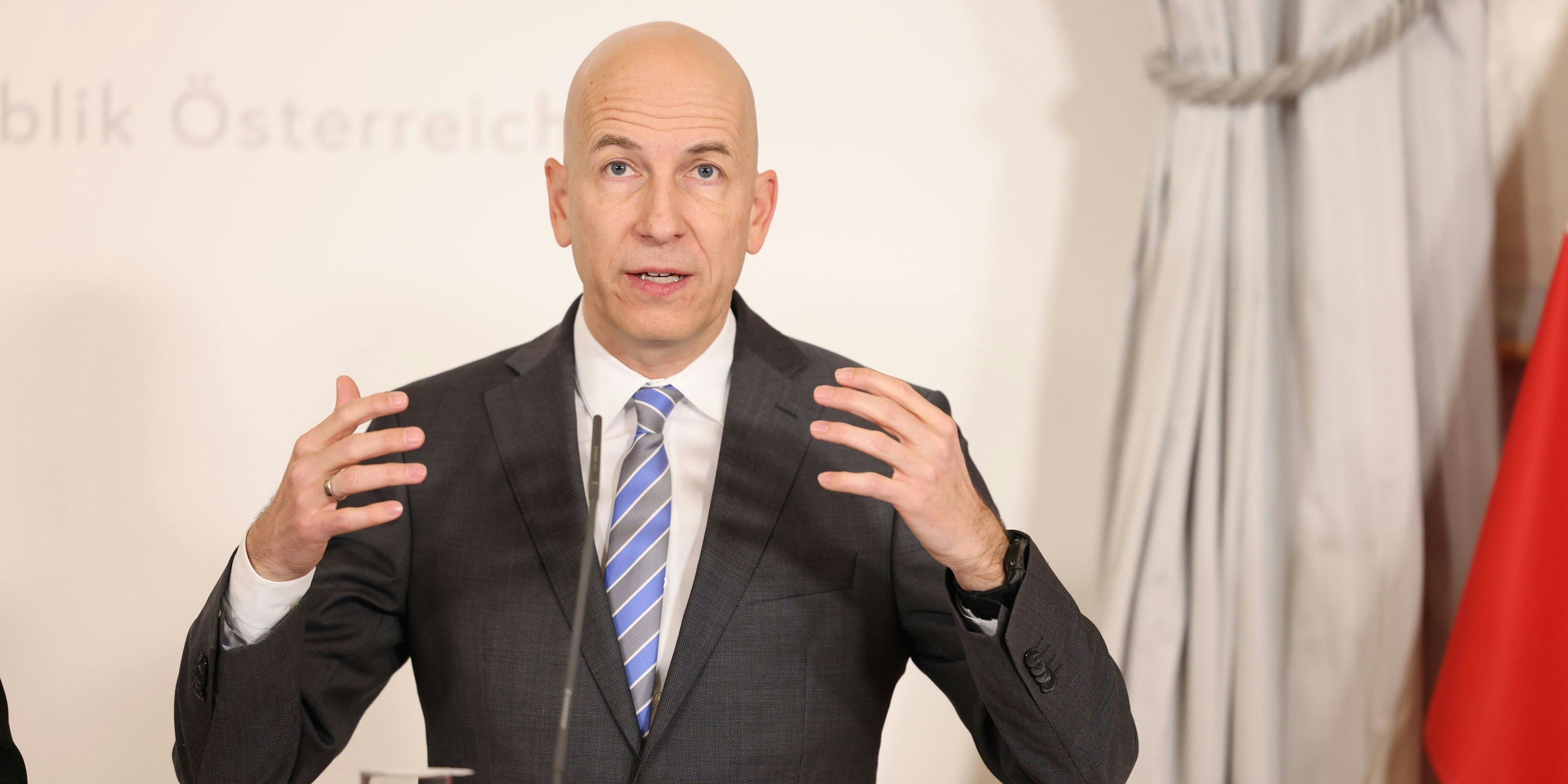 Arbeitsminister Martin Kocher kann sich eine Reduktion der Sozialleistungen bei freiwilliger Teilzeit vorstellen.