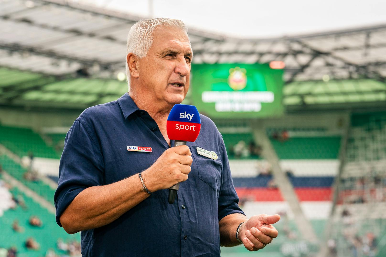 Heute steht Krankl als TV-Experte für "Sky" vor der Kamera und analysiert die Spiele in der heimischen Bundesliga.