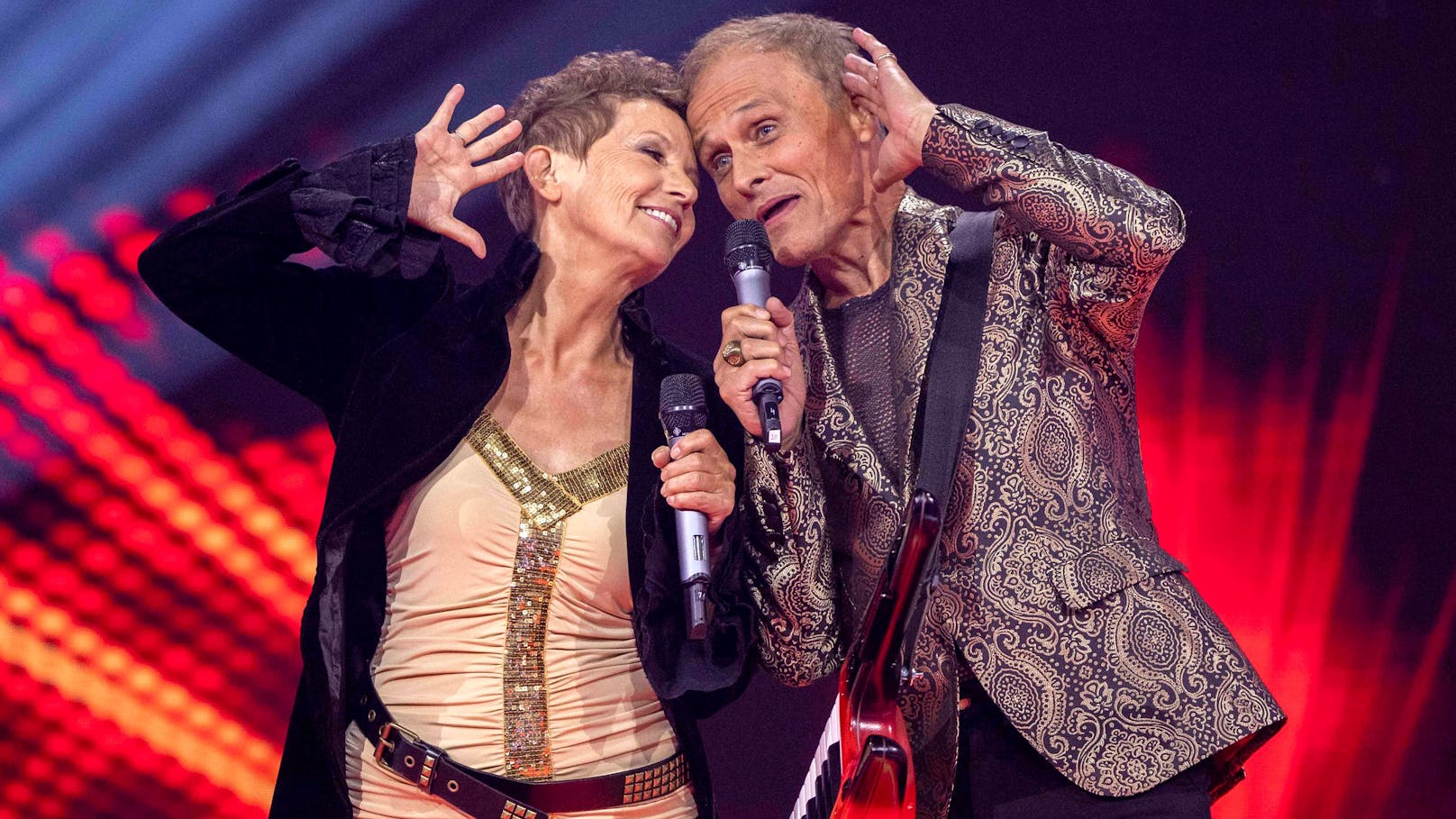 2023 ist DAS Jubiläumsjahr für Rale und Frank: 40 Jahre Bandjubiläum, 44 Jahre Liebe und Partnerschaft! <strong>Paso Doble</strong> feiert dies mit einer Reihe von Songs, die sich alle um das Thema Liebe drehen.