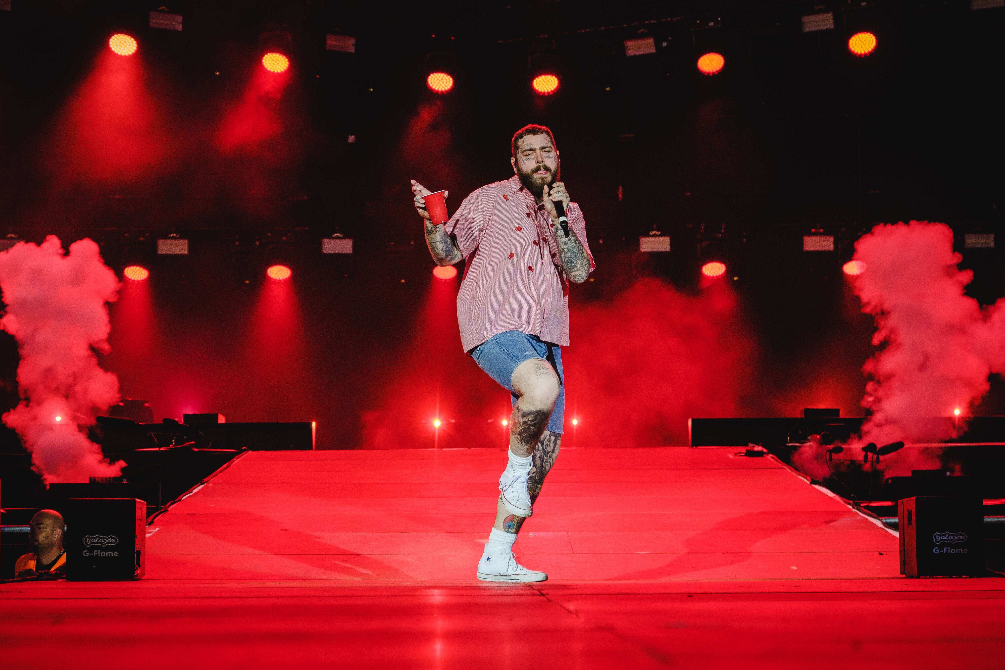 Post Malone wird vom Türsteher nicht durchgelassen.