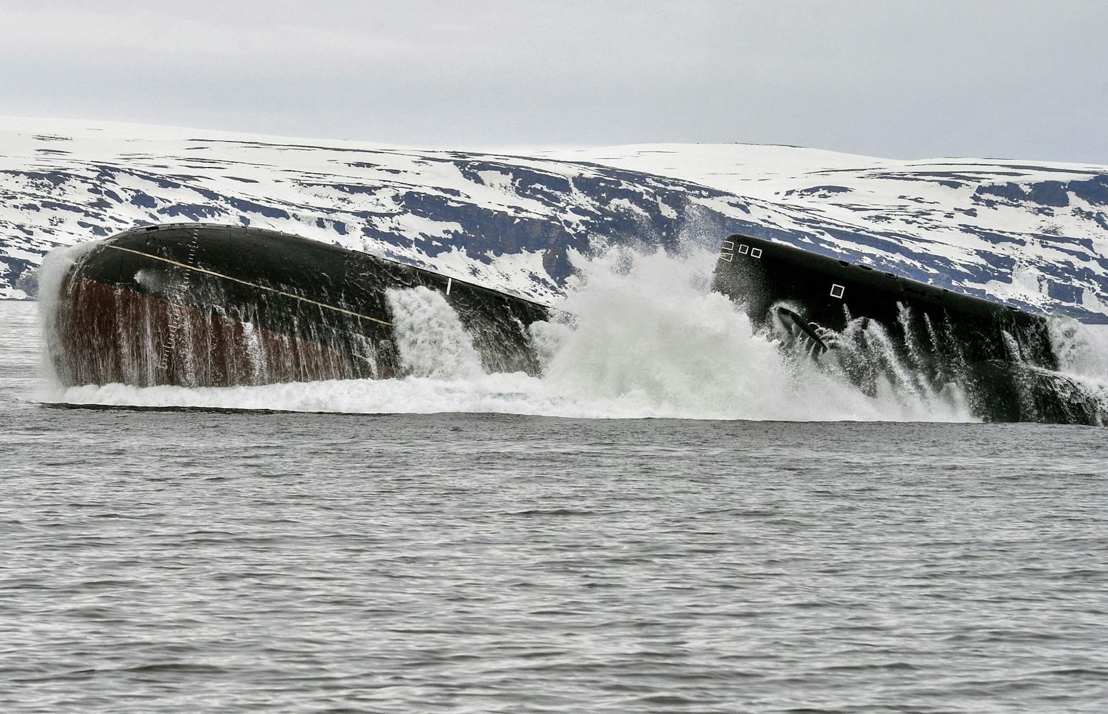 Das russische Raketen-Atom-U-Boot "K-18 Karelia" während einer Übung in der Barentsee. Archivbild 2018. 