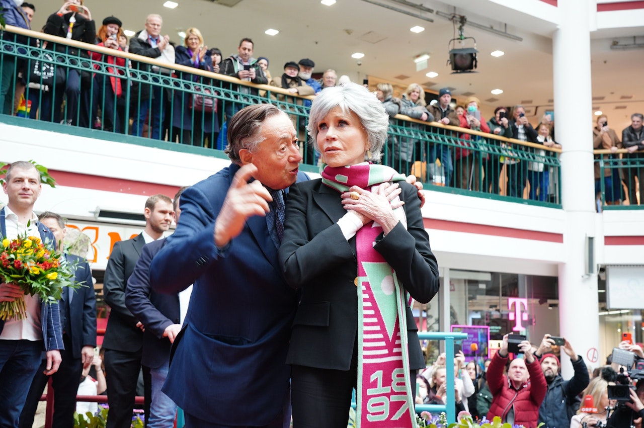 Heute.at - Brauche das Geld: Fonda ist nicht zum Spaß bei Lugner