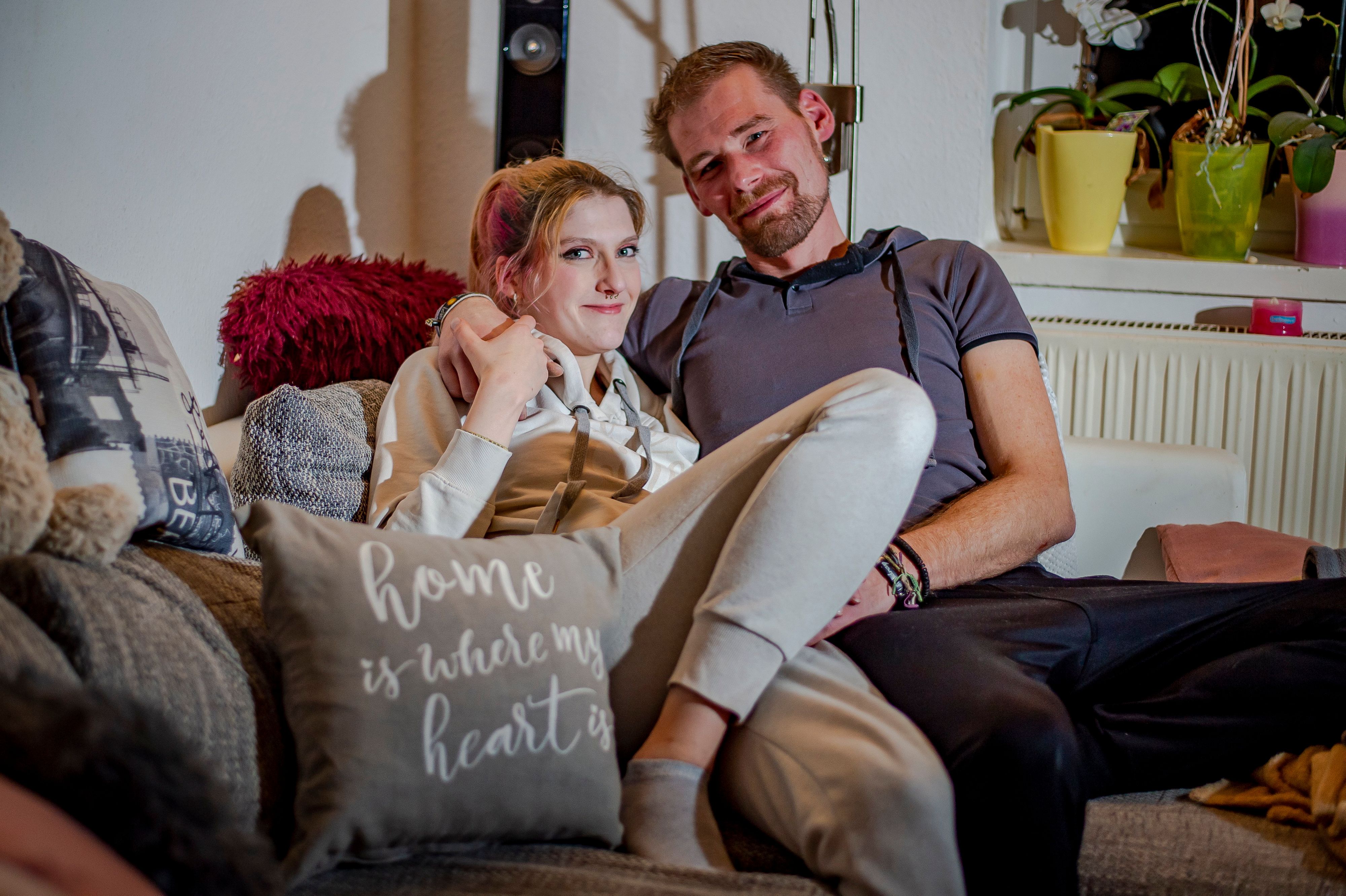 Sind beim Sex (zu) laut: Sandra B. (29) und Dennis S. (37)