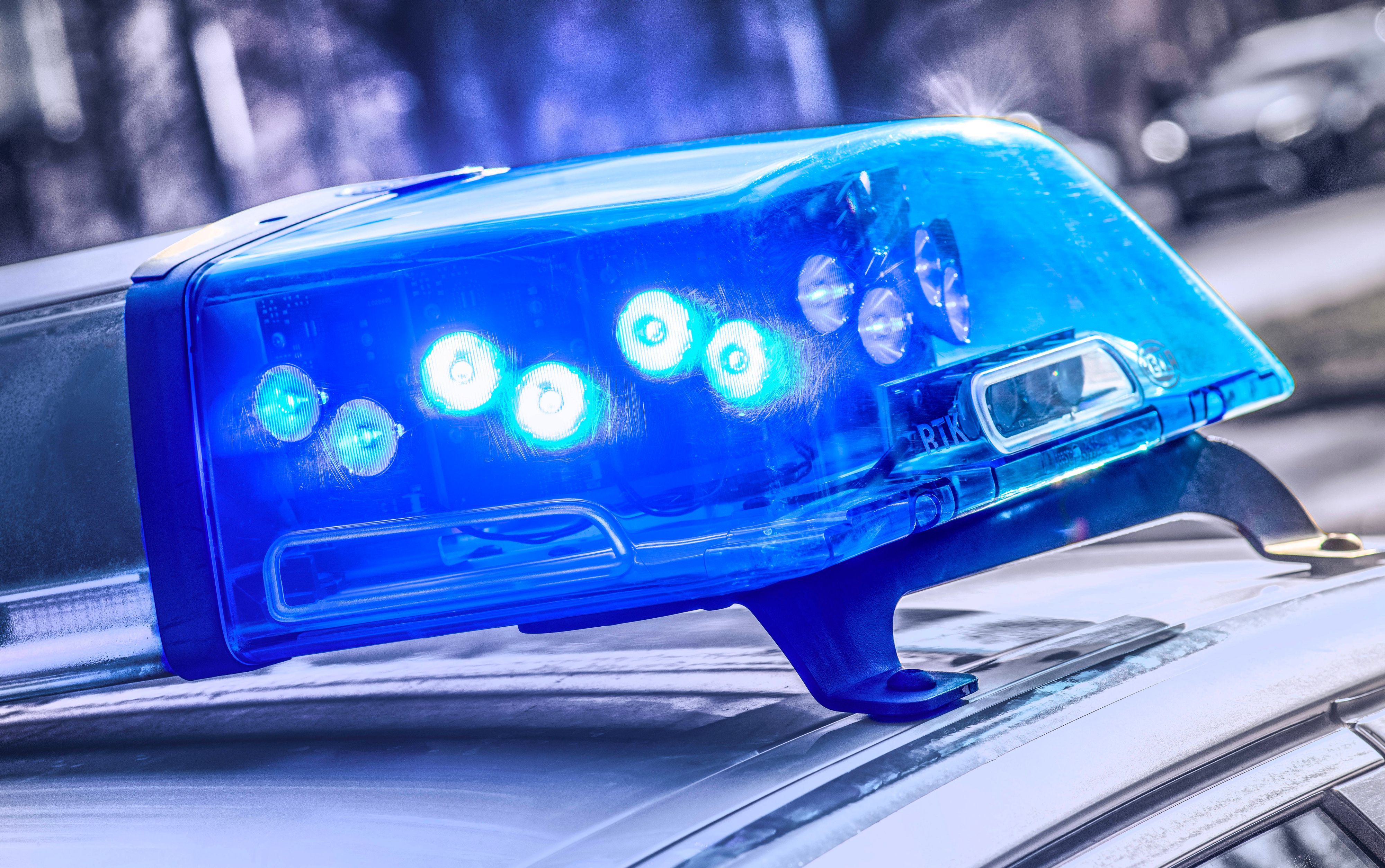 Die Polizei hatte in mehreren deutschen Städten alle Hände voll zu tun. (Symbolbild)