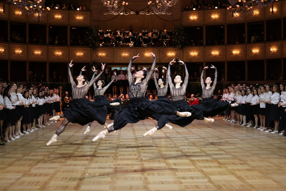 Faszination Opernball: Erlebe die schönsten Momente aus der Wiener Oper durch die 