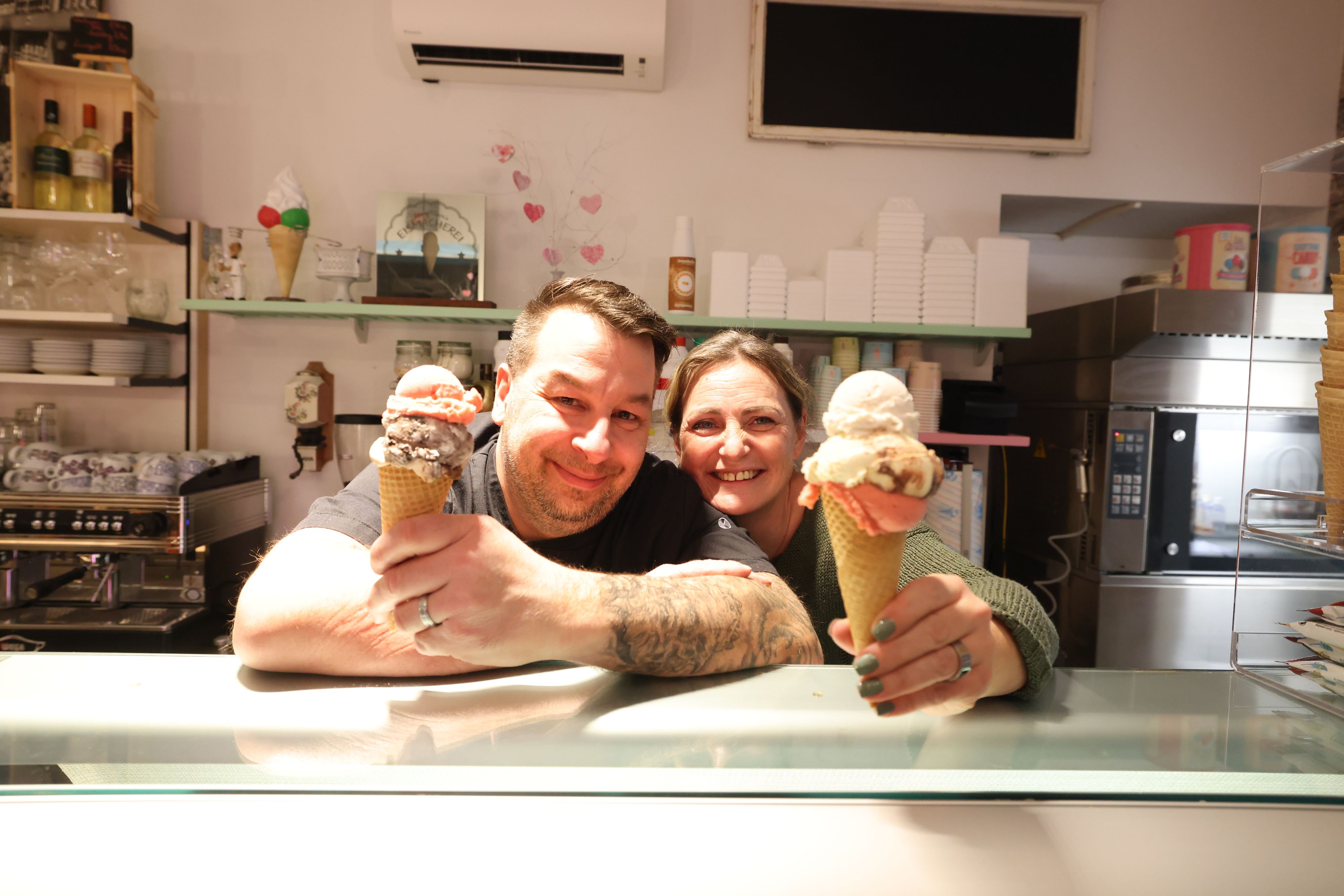 Eis-Chefs Michaela (43) und Hansi (46)