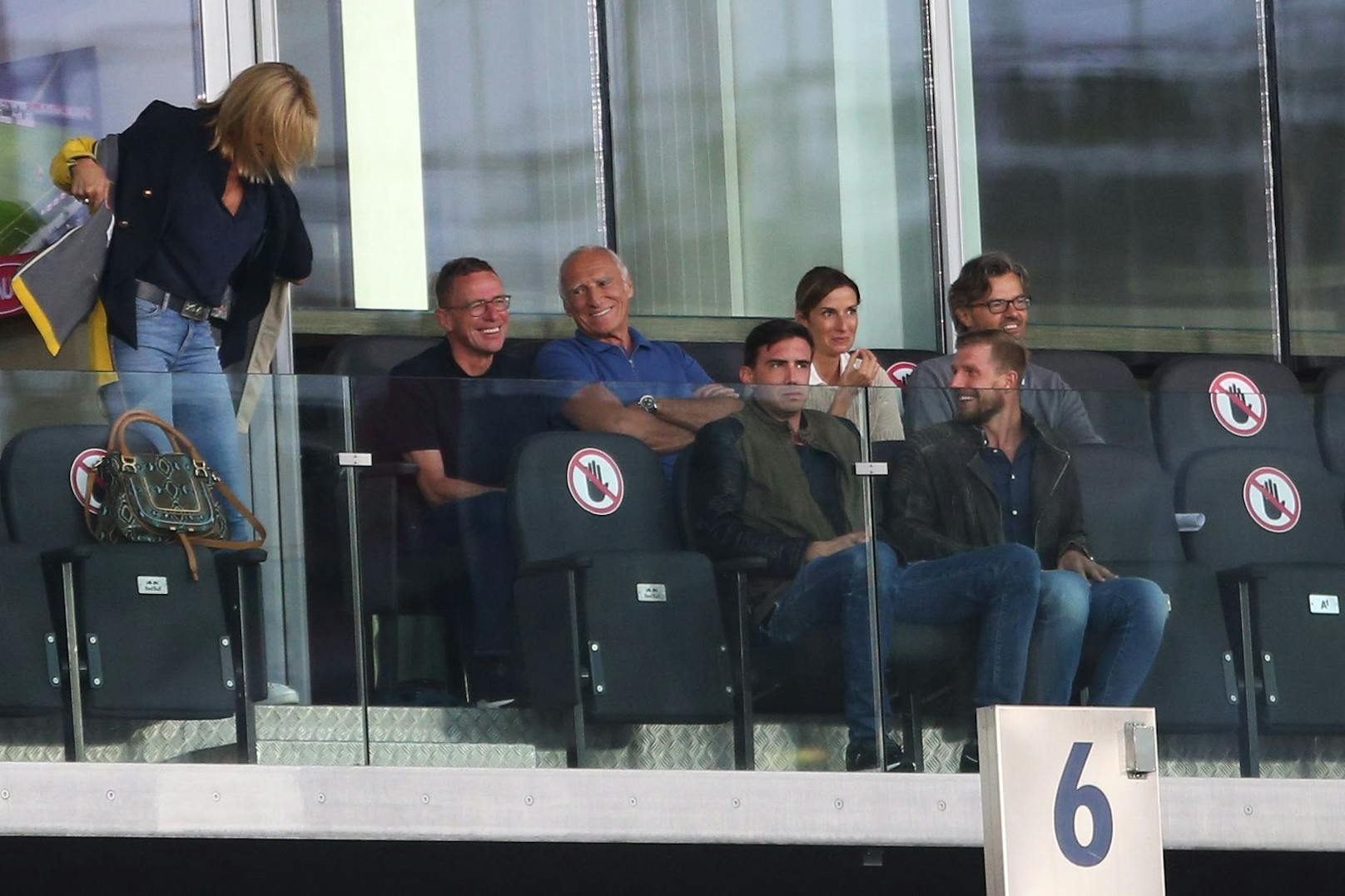 Mateschitz erstmals seit Tod seines Vaters im Stadion