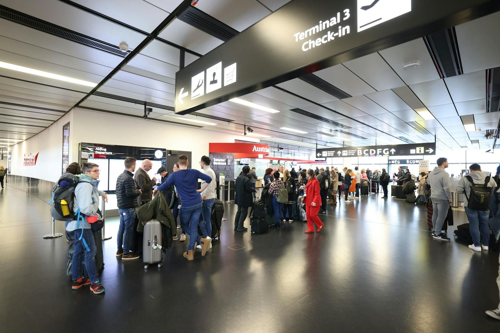 Schon am Mittwoch fielen wegen technischer Probleme zahlreiche Flüge am Wiener Flughafen aus.