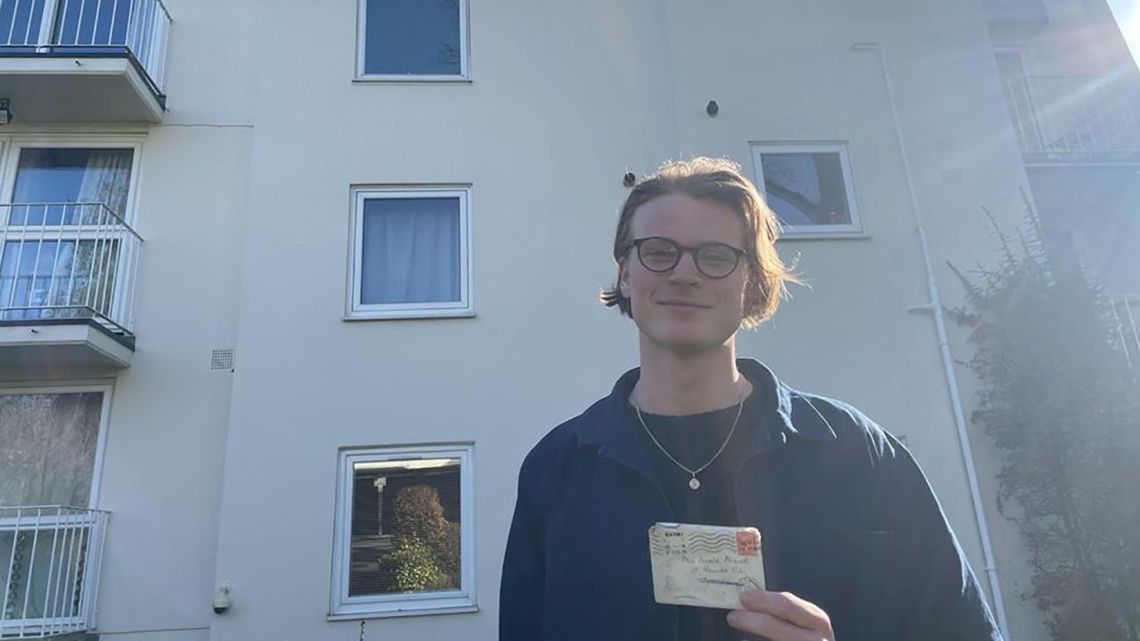 Glen Finlay mit dem historischen Relikt.&nbsp;