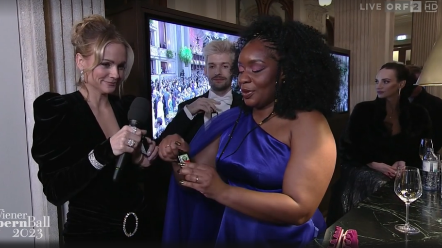 Mirjam Weichselbraun trank Shots mit den Internet-Stars Michi Buchinger und Christl Clear.