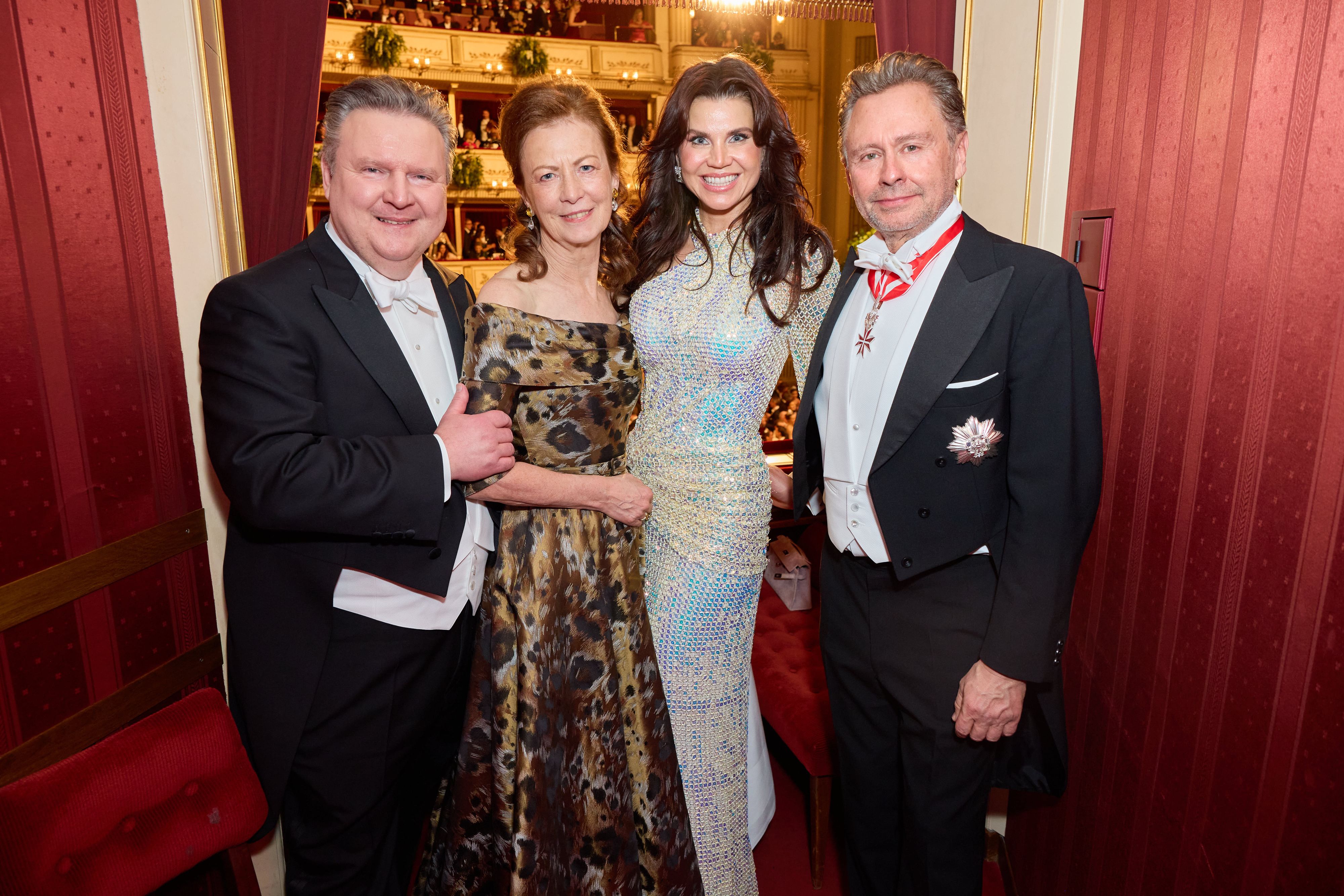 Bürgermeister Michael Ludwig mit Ehefrau Irmtraud Rossgatterer und Alexander Wrabetz (re.) mit seiner Partnerin Leona König
