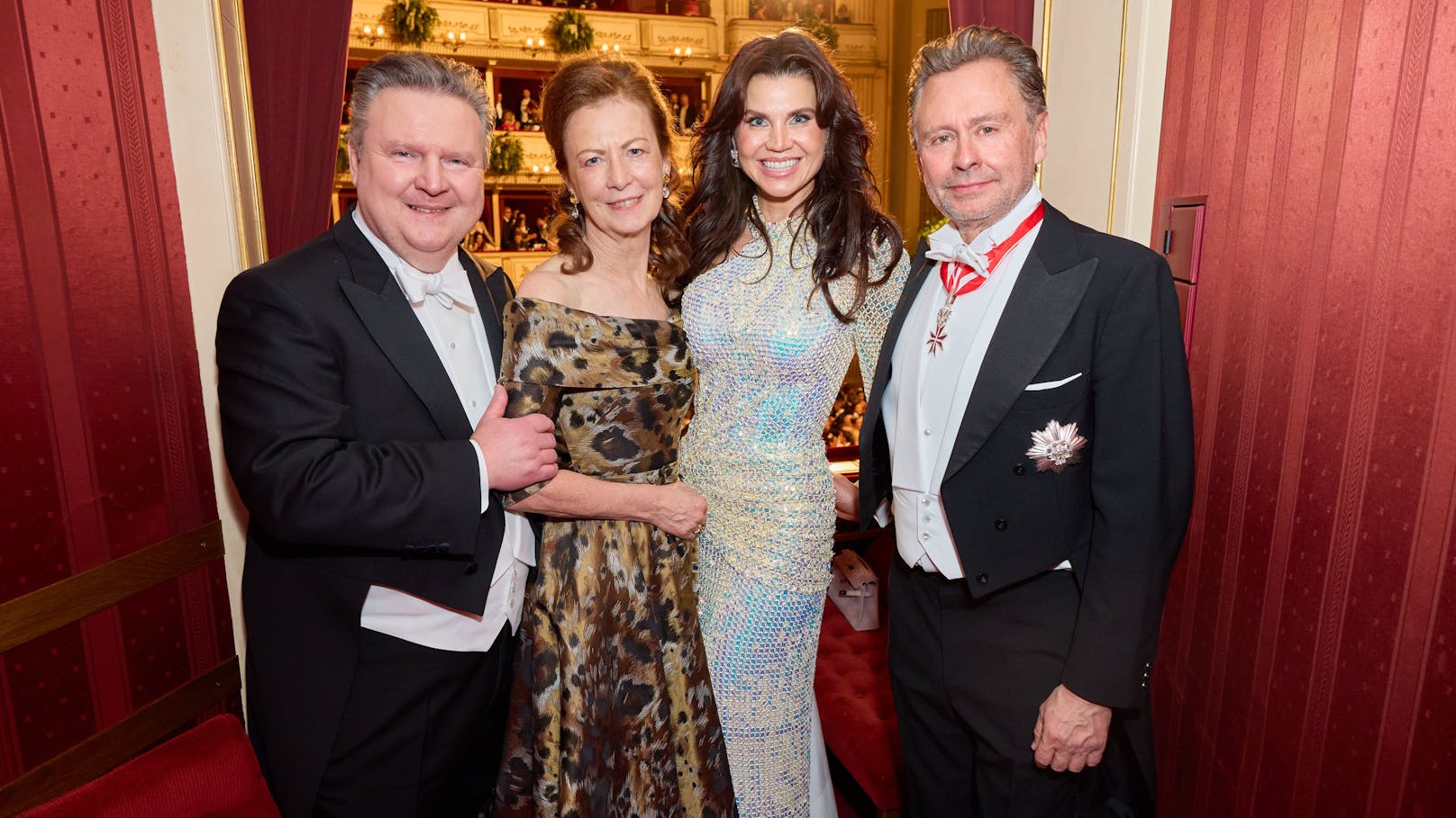 Bürgermeister Michael Ludwig mit Ehefrau Irmtraud Rossgatterer und Alexander Wrabetz (re.) mit seiner Partnerin Leona König
