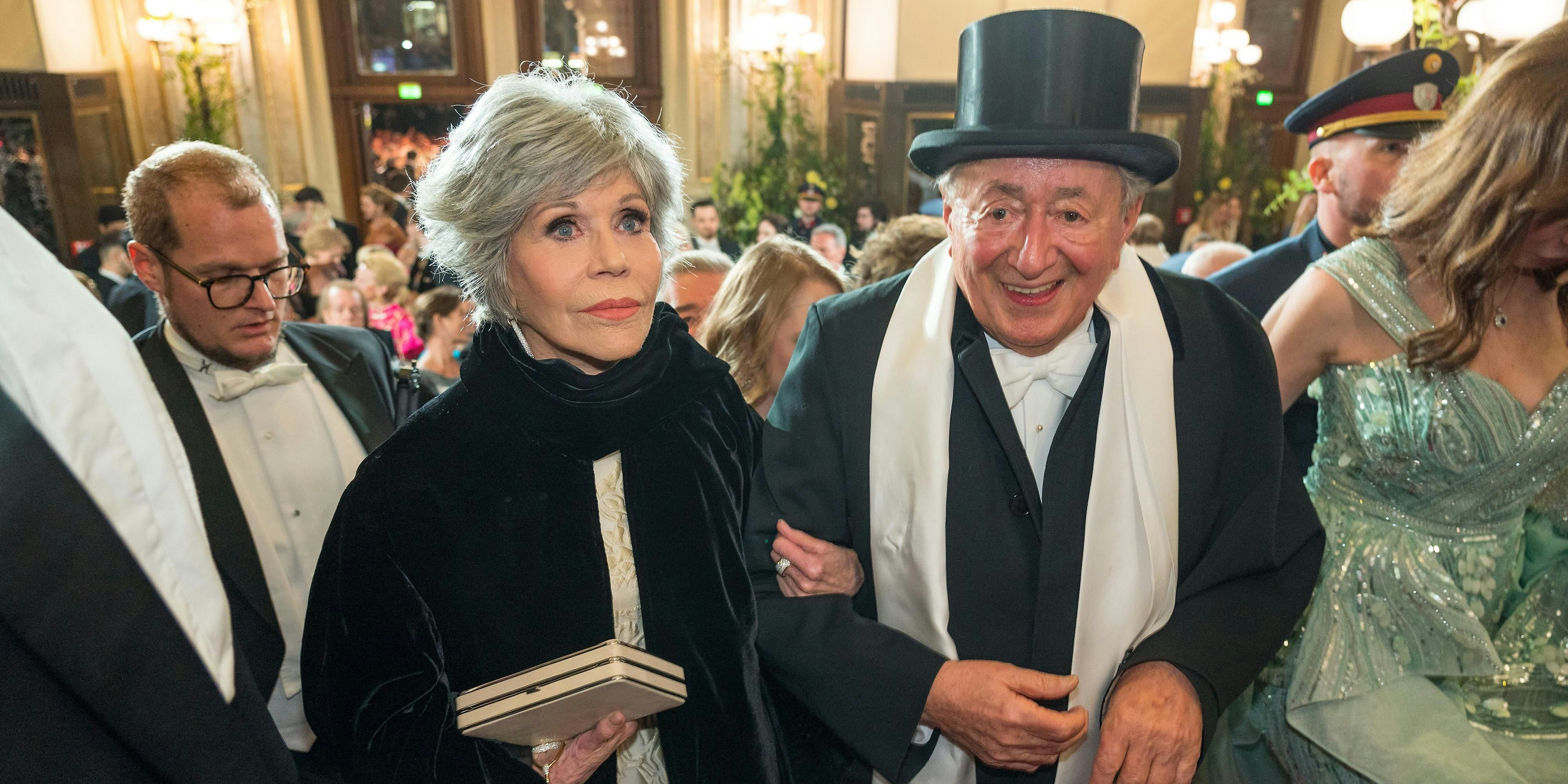 Wiener Opernball 2023, Feststiege und Ballsaal, Wiener Staatsoper, Wien, 16.2.2023, -  Jane FONDA, Richard LUGNER 